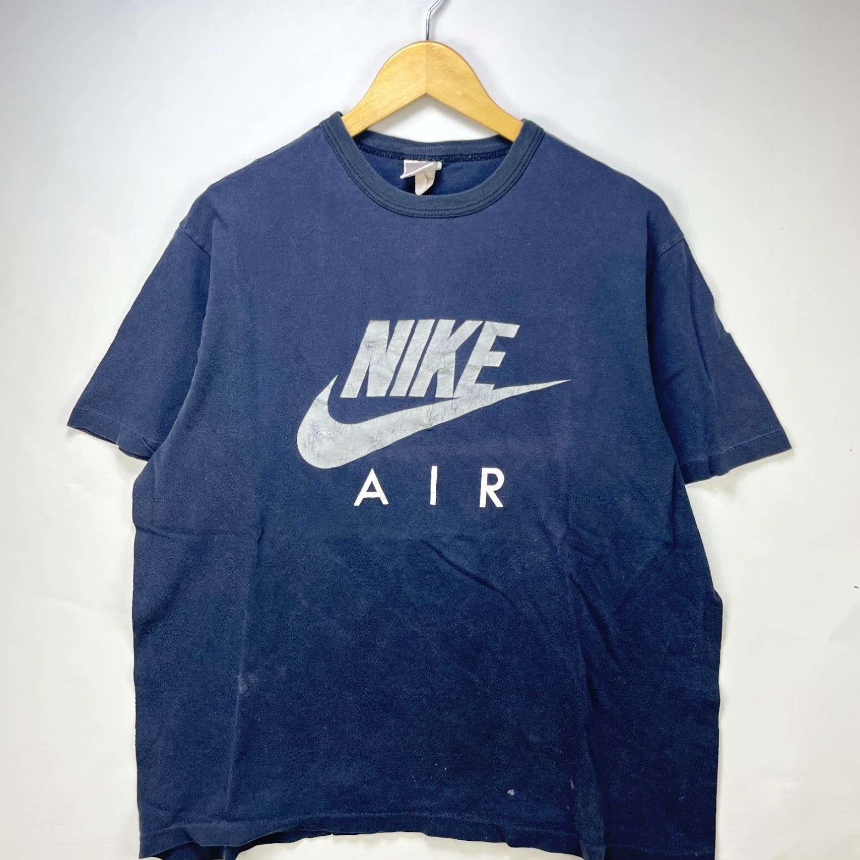 Nike VINTAGE Nike Air T-Shirt XL Men Black 90s Sun Faded Single Stitch Shirt Mens Size US XL / EU 56 / 4 - 2 Thumbnail