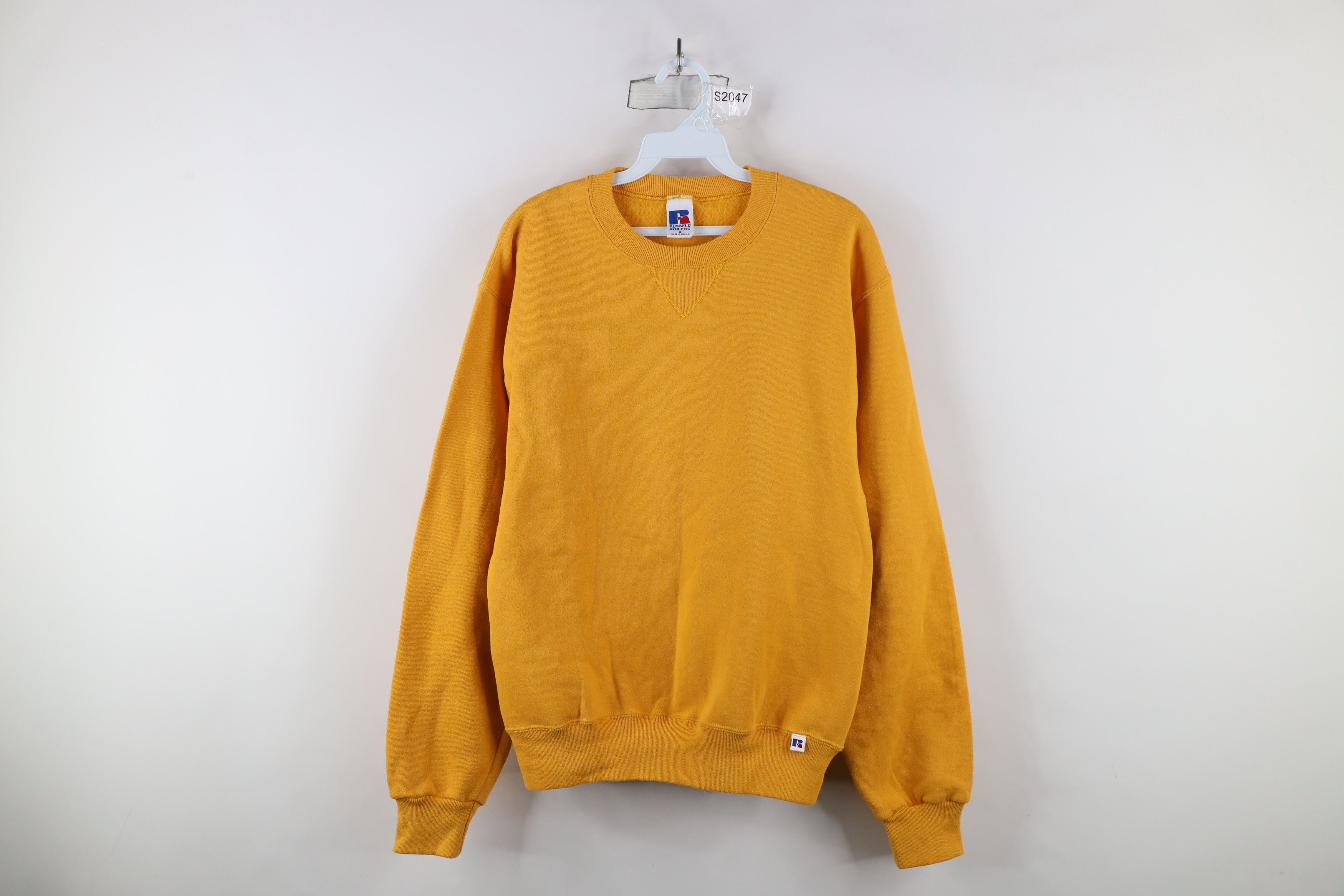 Russell Athletic × Vintage Vintage 90s Russell Athletic Crewneck Sweatshirt Yellow Size US S / EU 44-46 / 1 - 1 Thumbnail