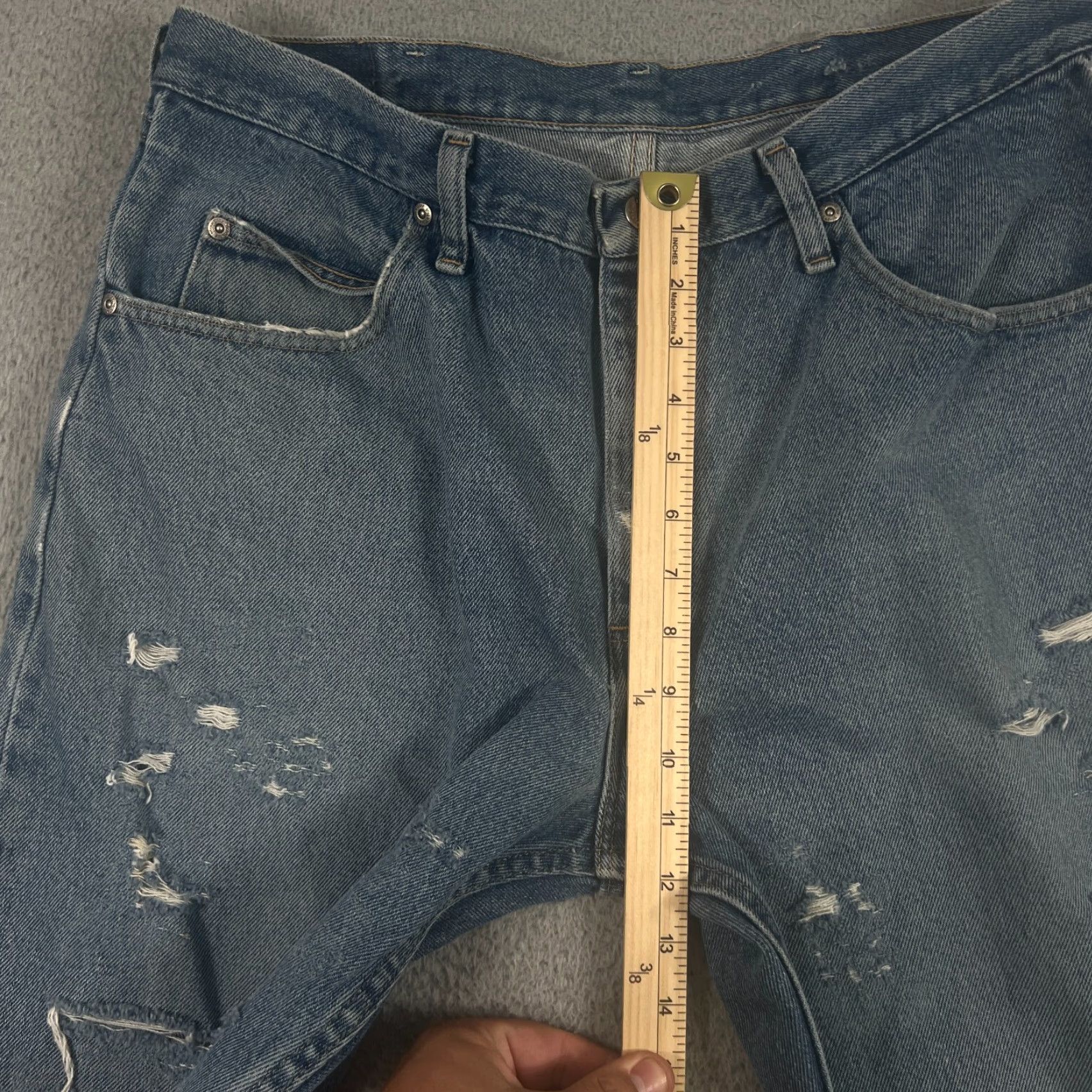 Wrangler VINTAGE Wrangler Jeans Bermuda Shorts Relaxed Fit 36 Blue Medium Wash Men 36-Regular Waist Denim Distressed No Mens Size US 36 / EU 52 - 4 Thumbnail