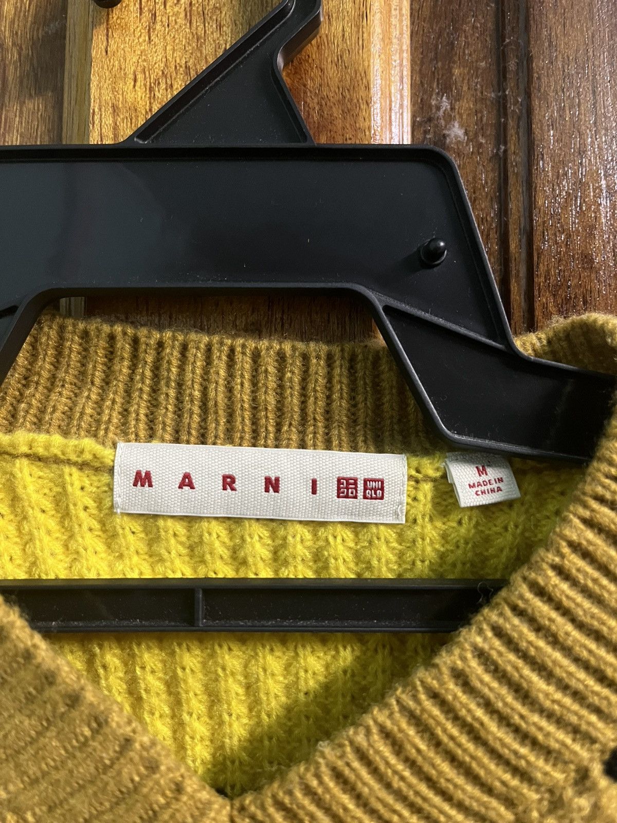 Marni × Uniqlo Uniqlo x Marni Popcorn Knit V-Neck Sweater Size M / US 6-8 / IT 42-44 - 3 Thumbnail