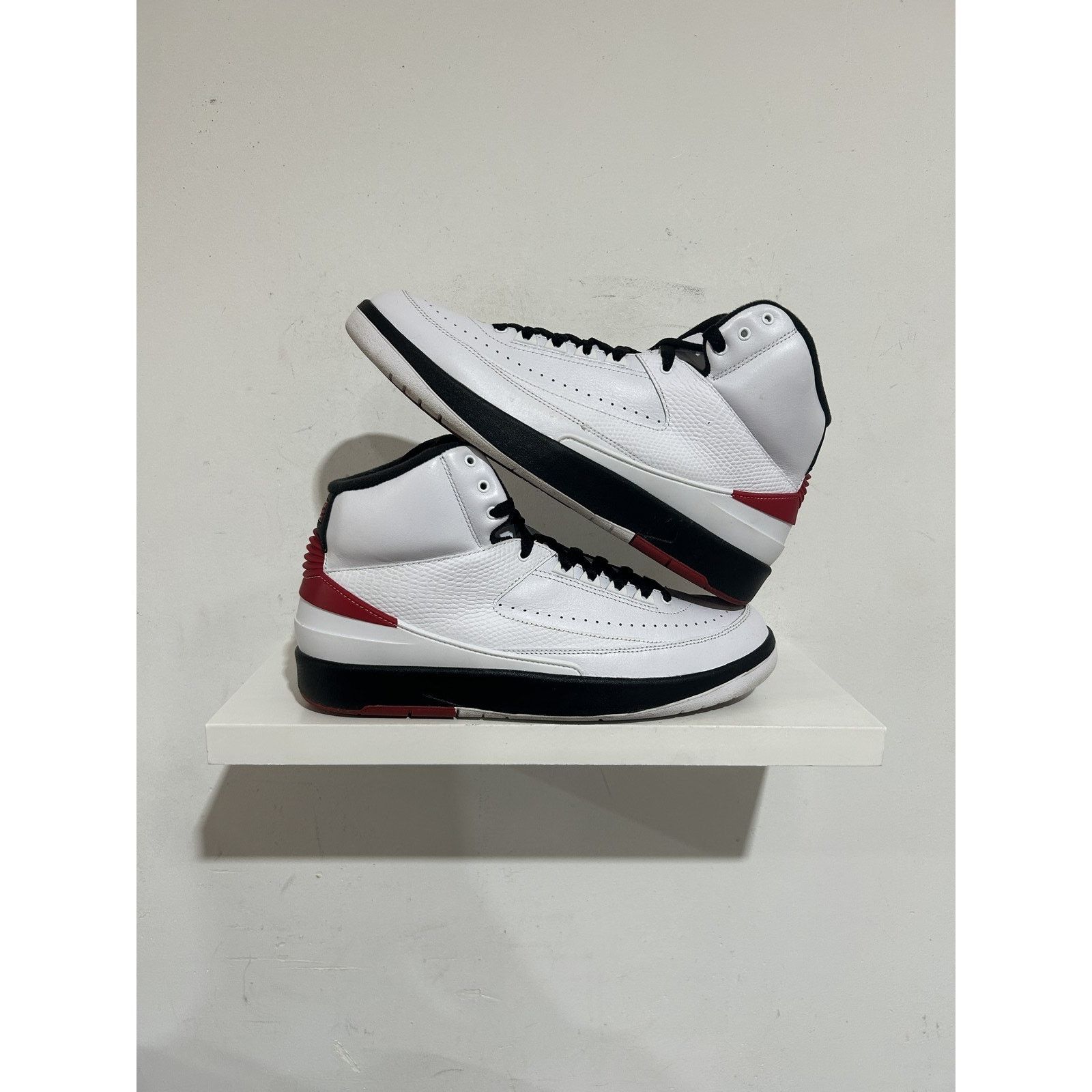 Jordan Brand JORDAN 2 CHICAGO 2022 SIZE 11 PREOWNED Size US 11 / EU 44 - 1 Thumbnail