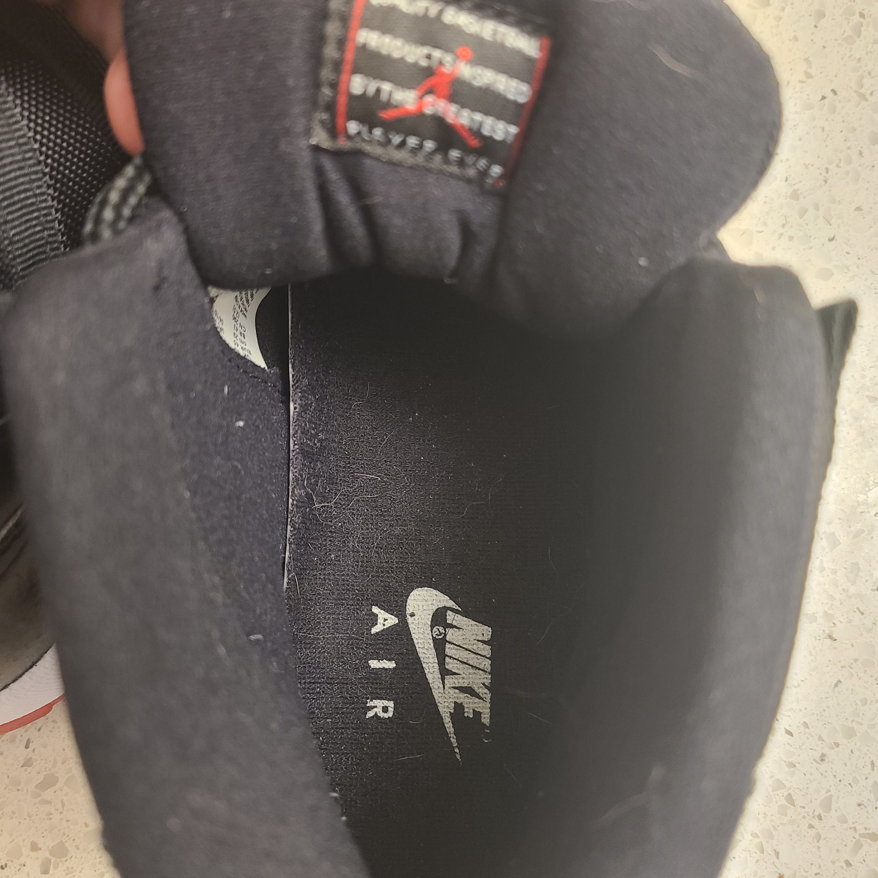 Jordan Brand Jordan 11 Bred Size US 11 / EU 44 - 4 Thumbnail