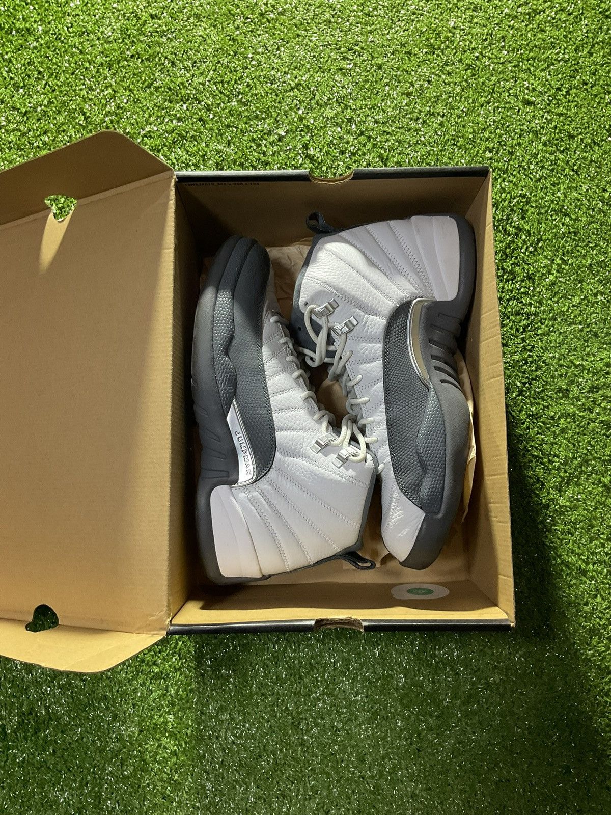 Jordan Brand Jordan 12 Retro 2019 White Dark Grey Size US 10 / EU 43 - 9 Thumbnail
