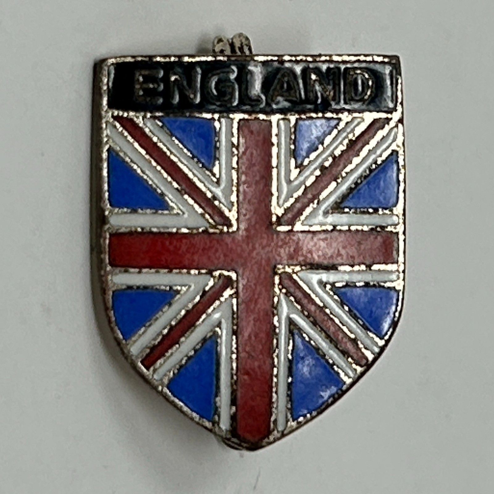 Vintage Vintage England Union Jack Flag Shield Hat Lapel Pin Pinback Size ONE SIZE - 1 Thumbnail