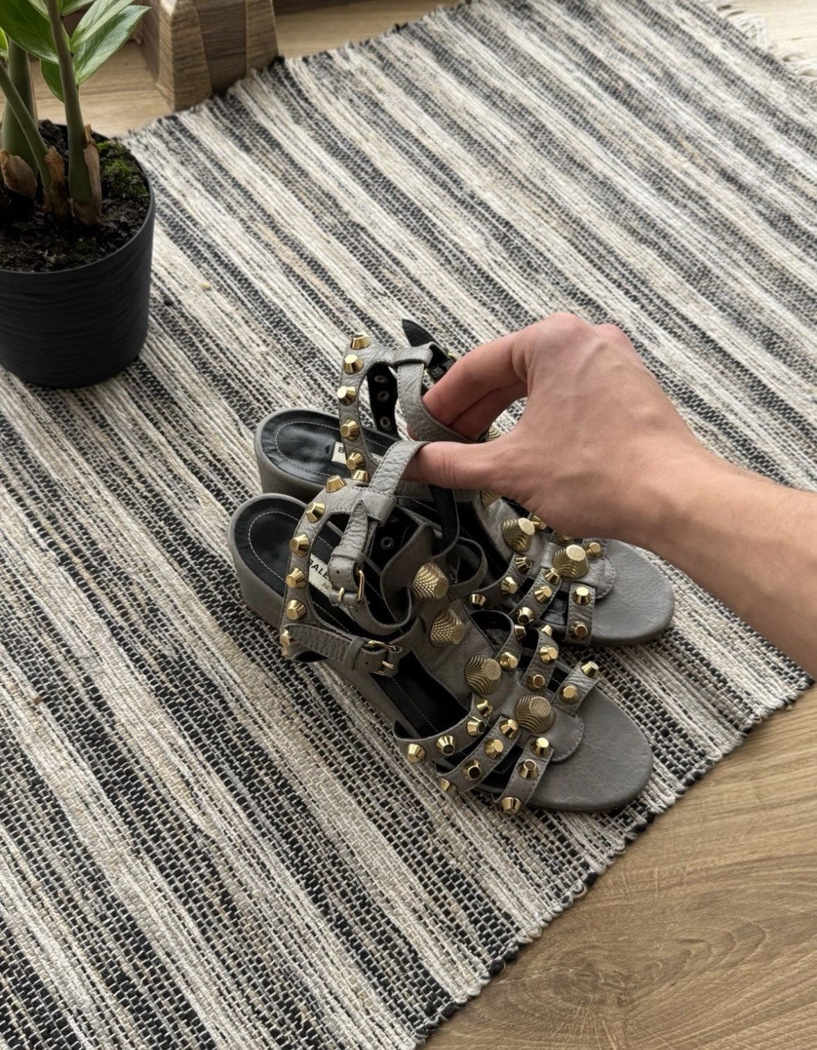 Balenciaga Balenciaga Gris Pyrite Studded Sandals Lambskin Womans 39 Size US 9 / IT 39 - 14 Thumbnail