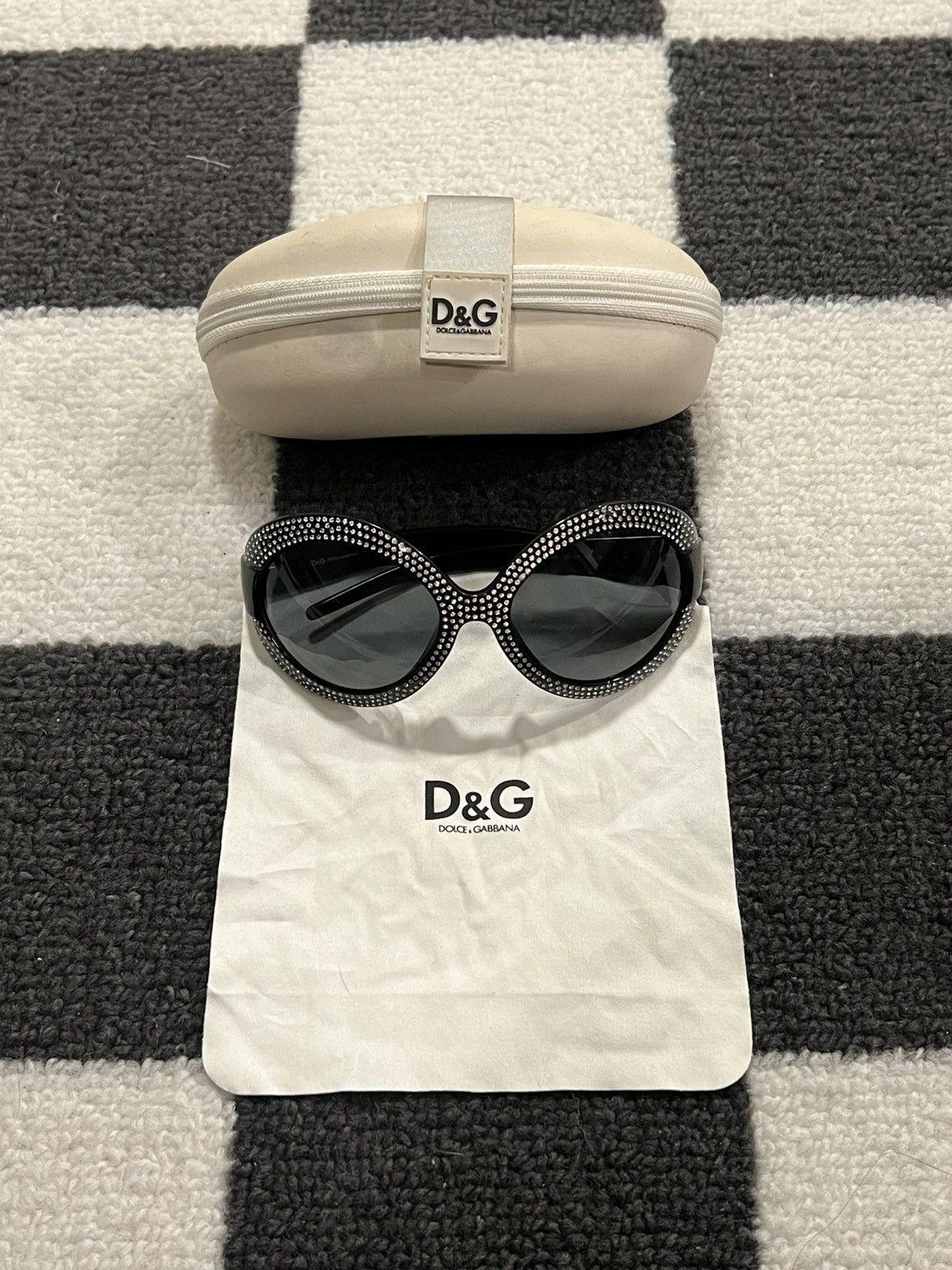 Dolce & Gabbana × Vintage Vintage Dolce & Gabbana Oversized Rhinestone Sunglasses Size ONE SIZE - 1 Thumbnail