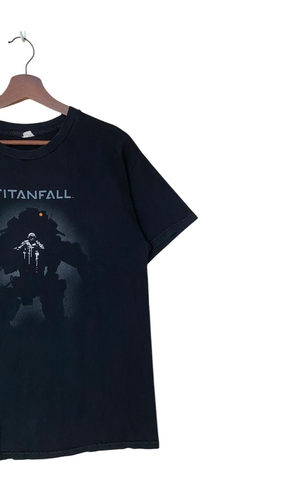Vintage Vintage Games Titanfall T-shirt 2000s Size US M / EU 48-50 / 2 - 6 Thumbnail