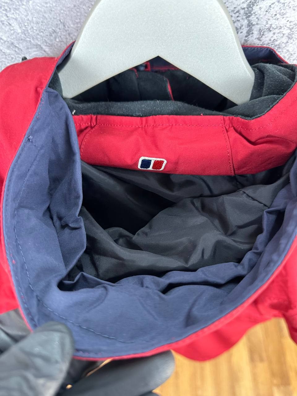 Berghaus Berghaus Gore-Tex Hooded Outdoor Jacket Red Waterproof Size XL / US 12-14 / IT 48-50 - 18 Thumbnail
