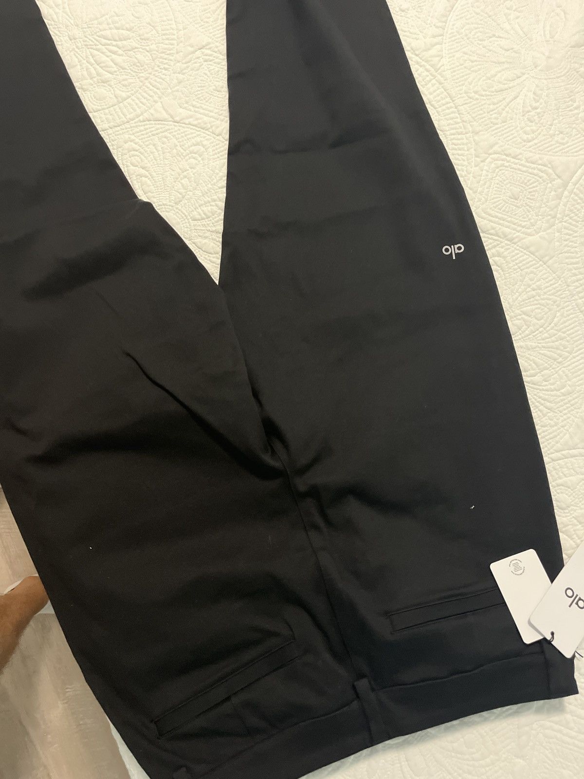 Alo Black Alo Pants never worn Size US 33 - 3 Thumbnail