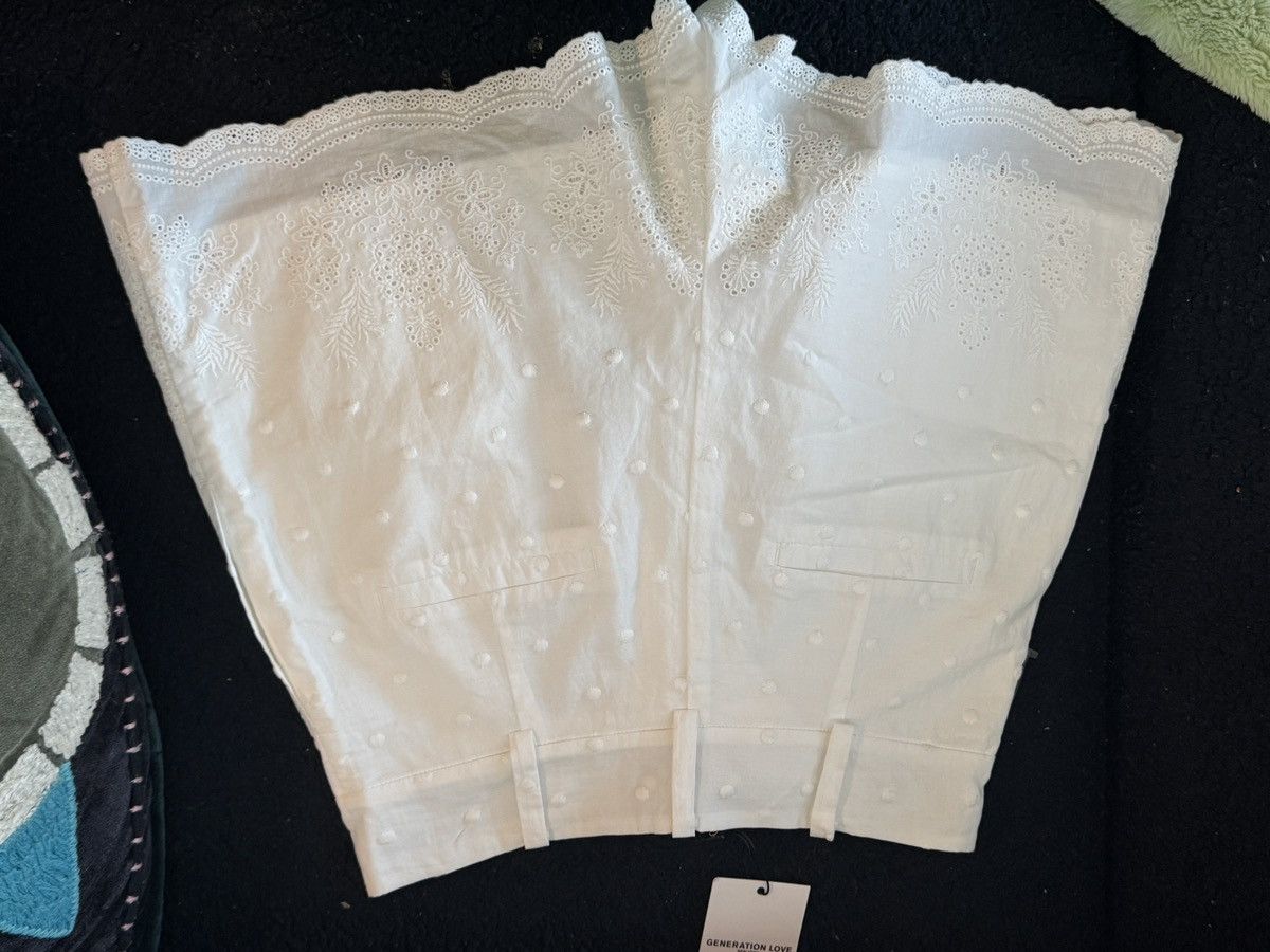Generation Love Generation Love Sarine Short in White Size 27" / US 4 / IT 40 - 2 Thumbnail