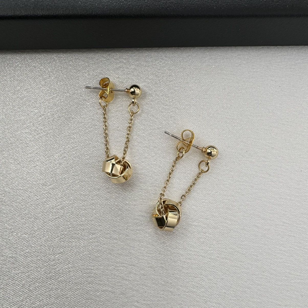 Other Elegant Twisted Metal Knot Dangle Drop Earrings for Women Size ONE SIZE - 2 Thumbnail