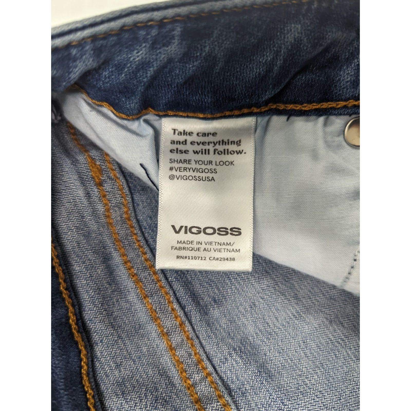 Vintage **Women's Vigoss Marley Crop Blue Jeans Size 26** User: **Women's Vigoss Marley Crop Blue Size 26 Jeans** Size ONE SIZE - 4 Thumbnail