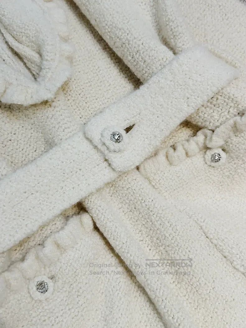 Chanel Chanel 24K autumn and winter milk white ruffle v-neck knit Size XS / US 0-2 / IT 36-38 - 6 Thumbnail