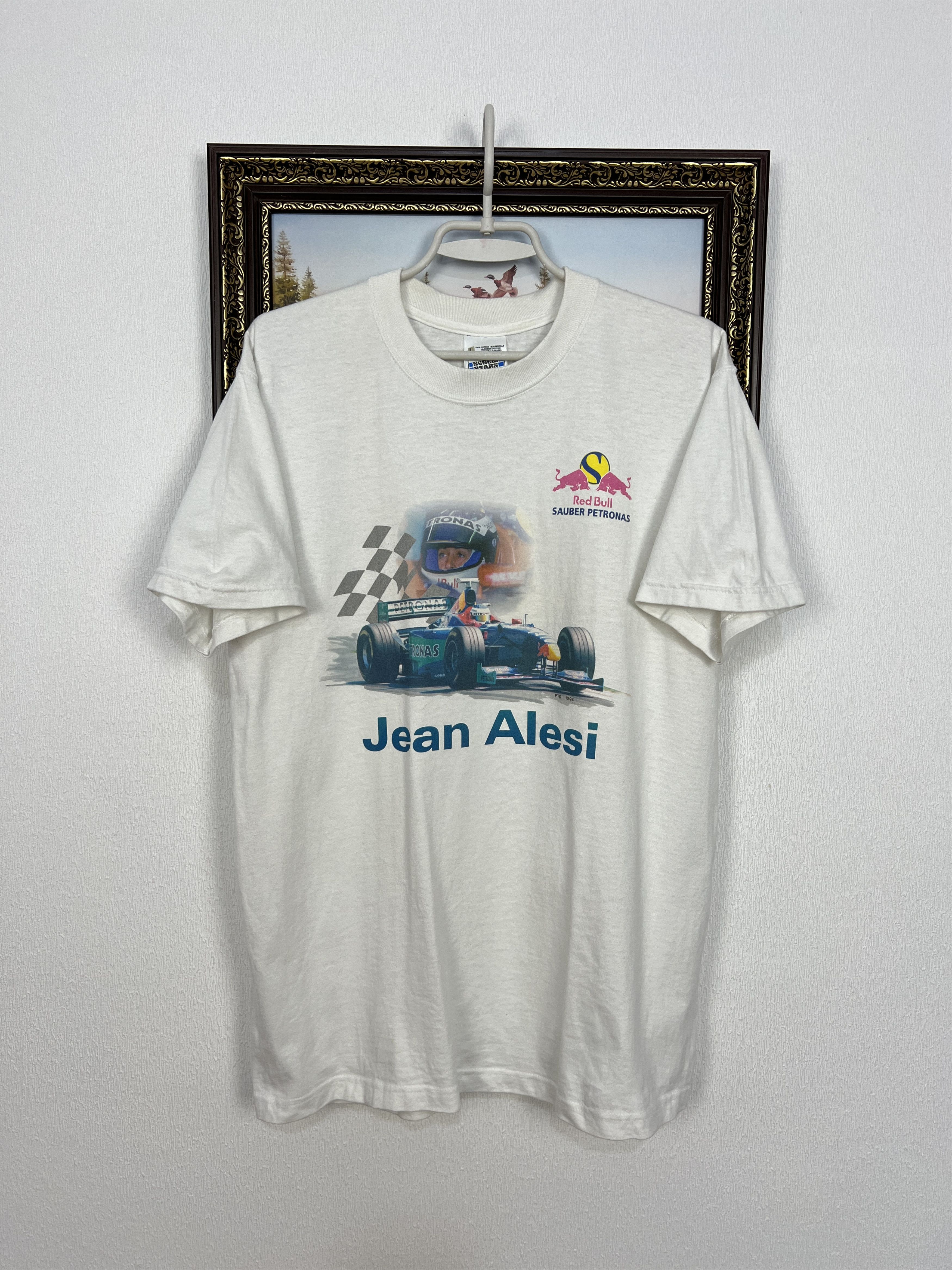 Vintage Vintage 90's Jean Alesi Red Bull Sauber Petronas Tee Shirt Size US L / EU 52-54 / 3 - 1 Thumbnail