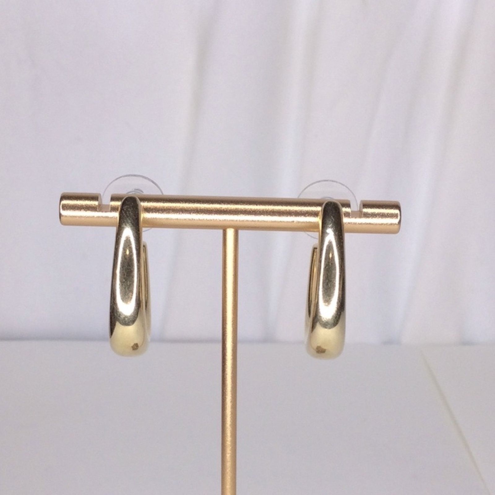 Other Gold Tone Push Back Small Hoop Earrings Size ONE SIZE - 1 Thumbnail
