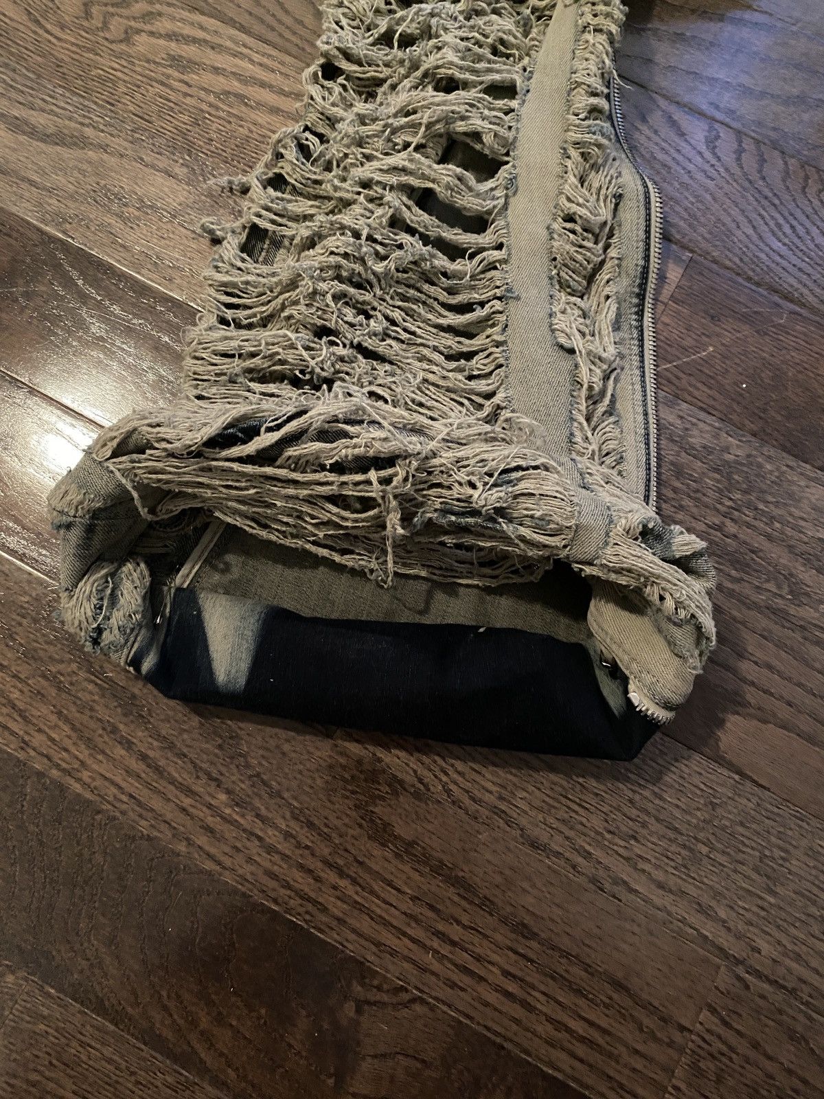 Rick Owens FW23 LUXOR RUNWAY BANANA IN 13OZ MINERA SHREDDED DENIM Size US 34 / EU 50 - 17 Thumbnail