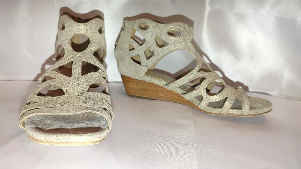 Donald Pliner Donald J Pliner Delite Gladiator Sandals Size 6 Size US 6 / IT 36 - 6 Thumbnail