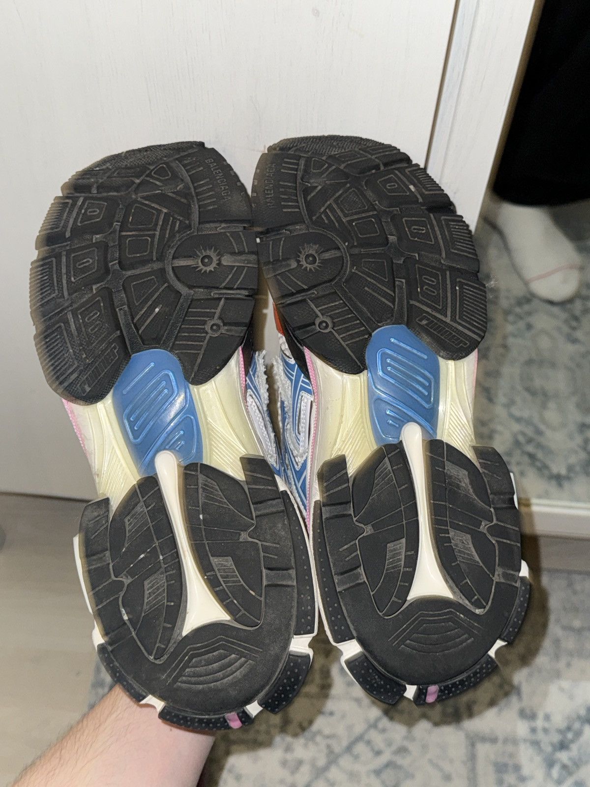 Balenciaga Balenciaga Runner Multicolour Size US 7 / EU 40 - 8 Thumbnail