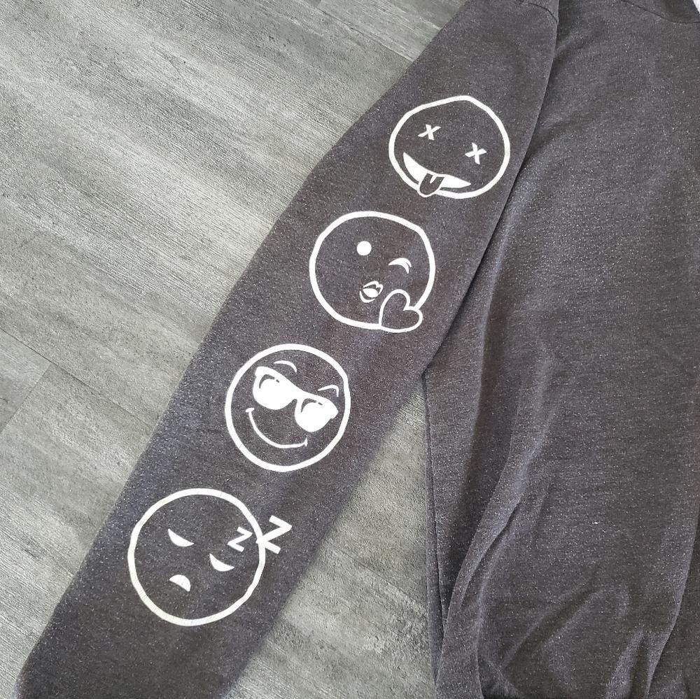 Designer Grey Emoji Weekly On Fire Hoodie Size M / US 6-8 / IT 42-44 - 3 Thumbnail