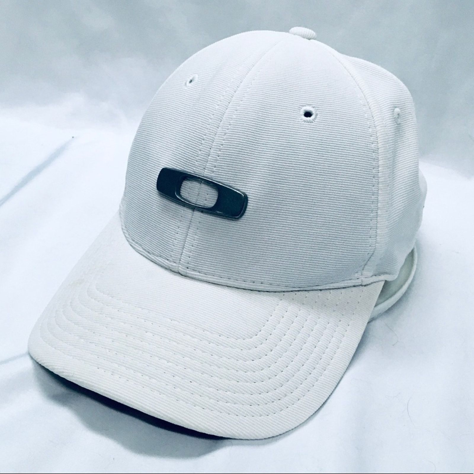 Oakley DISCONTINUED Oakley Mens Fitted Hat / Cap Size S/M Size ONE SIZE - 2 Thumbnail
