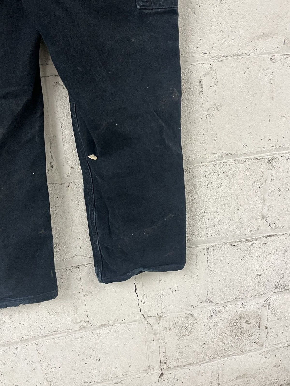Carhartt Carhartt double knees thrashed and faded black rare skater Size US 30 / EU 46 - 12 Thumbnail
