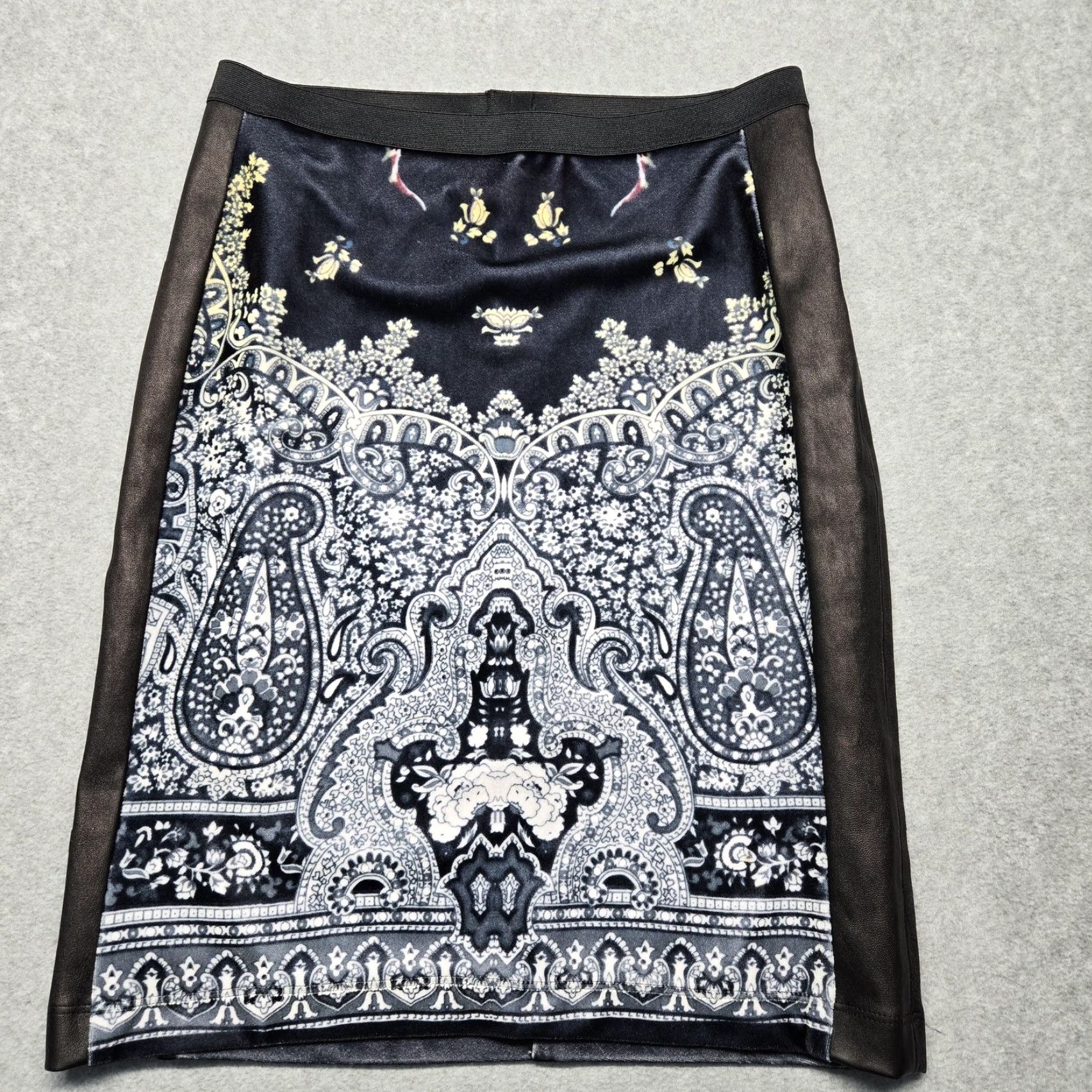 Clover Canyon Clover Canyon Skirt Black Paisley Stretch Pencil S Womens Short Satin Leather Side Panels USA Size 28" / US 6 / IT 42 - 5 Thumbnail