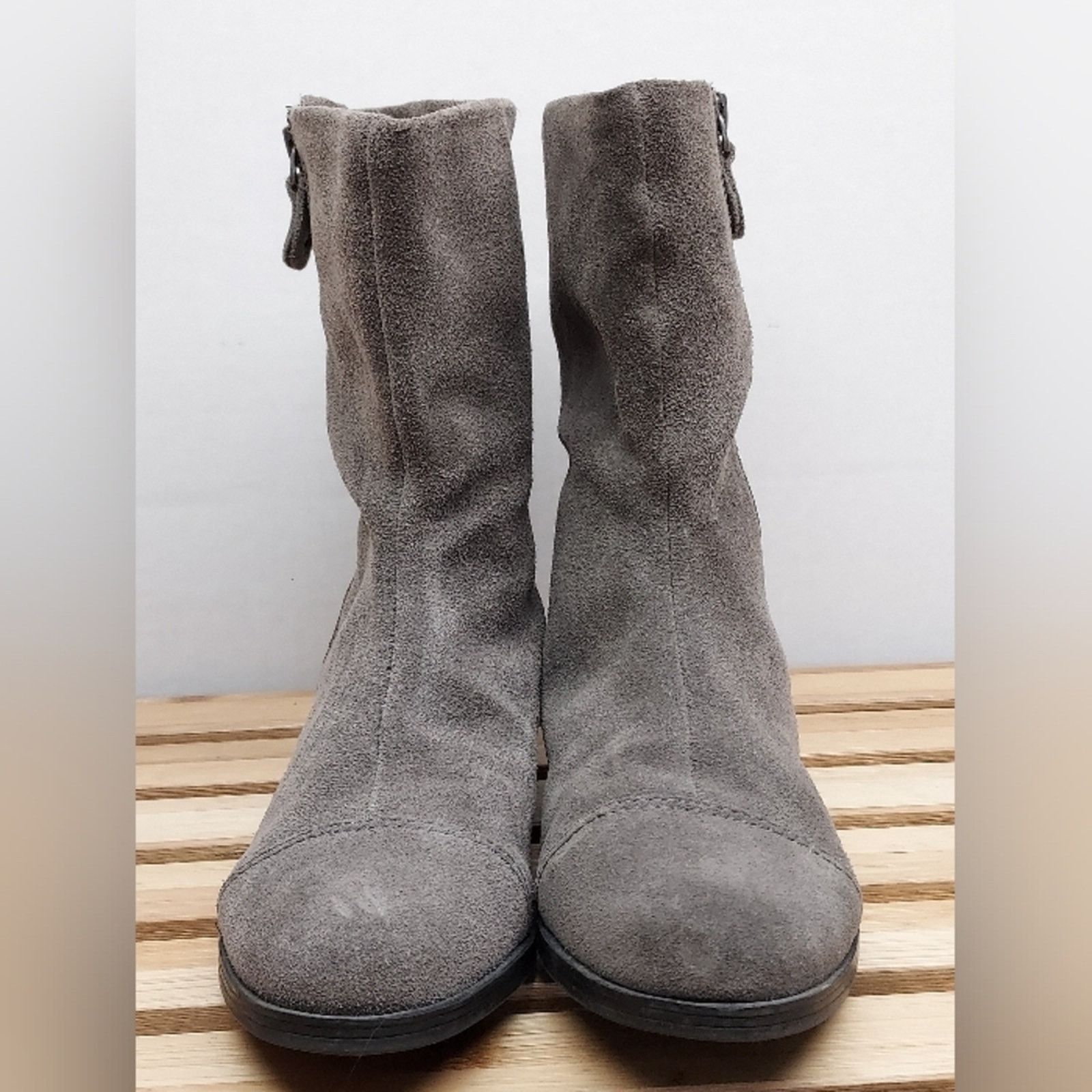 Other Michelle D Womens Gray Suede Ankle Boots Size 6 Size US 6 / IT 36 - 5 Thumbnail