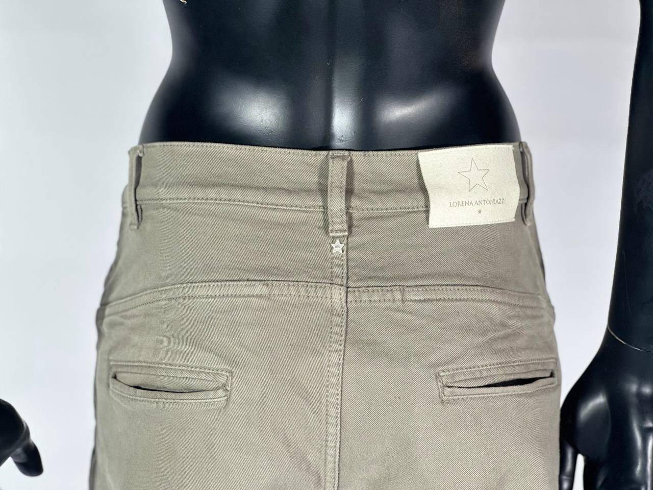 Other Women's jeans of grey color from the Lorena Antoniazzi brand Size 42" / US 20 - 4 Thumbnail