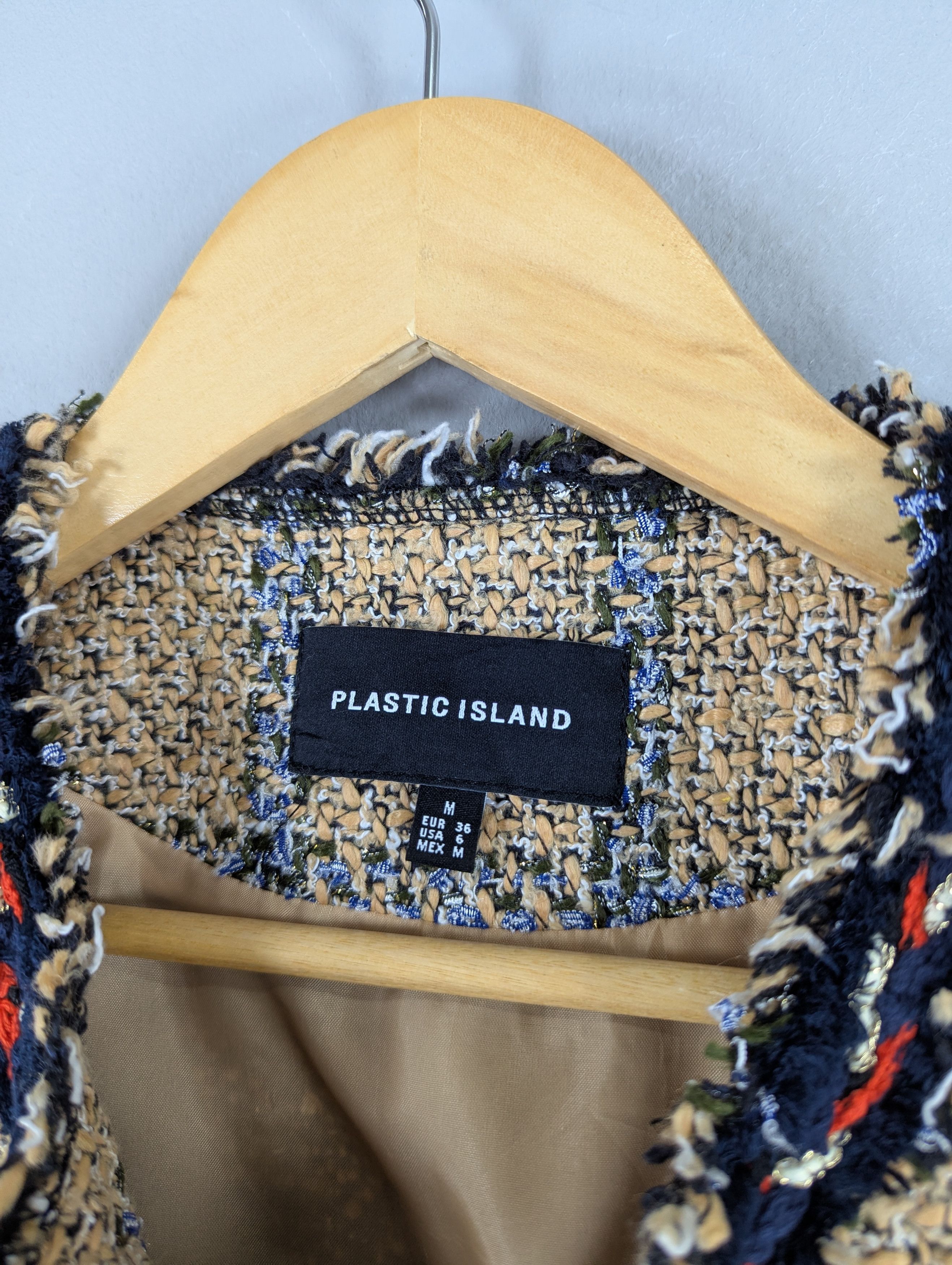 Designer Plastic Island Multicolor Tweed Cropped Jacket Size M / US 6-8 / IT 42-44 - 7 Thumbnail