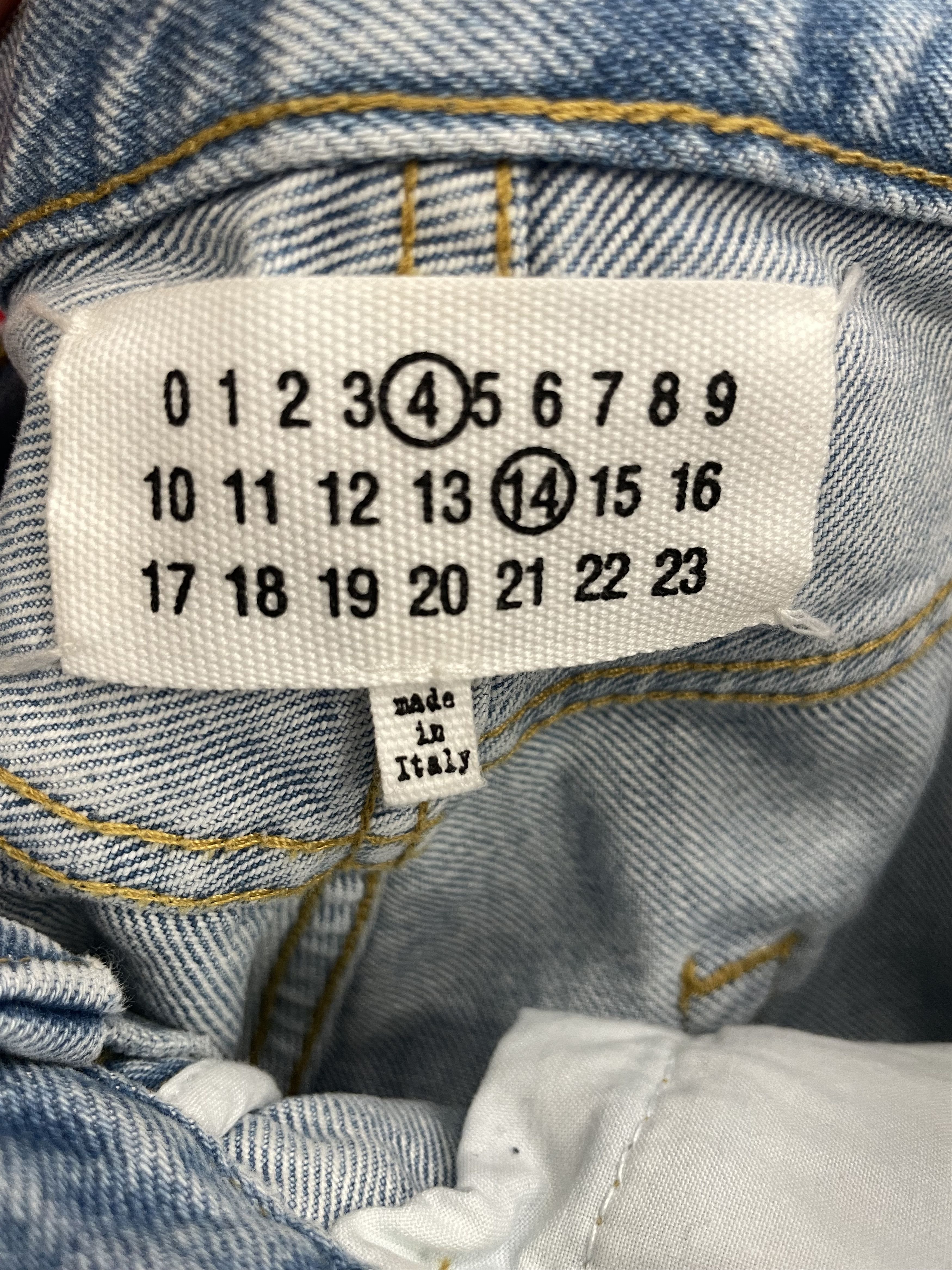 Maison Margiela Maison Margiela Bianchetto Hand Painted Denim Retail: $1090 Size US 32 / EU 48 - 4 Thumbnail