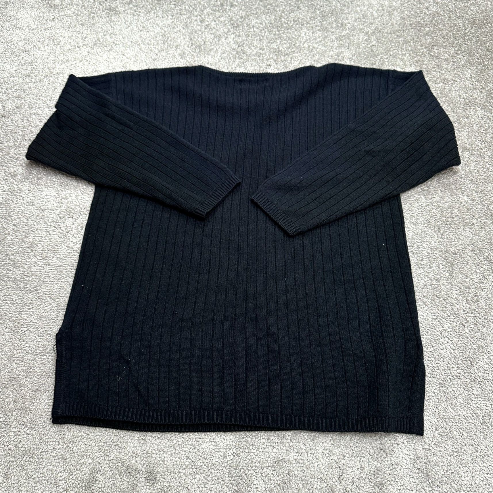 Vintage Sag Harbor Pullover Sweater Women Petite Large Solid Black Ribbed Knit Crew Neck Adult Pets Size: PL Black Classic Knit Sweater Womens Size L / US 10 / IT 46 - 2 Thumbnail