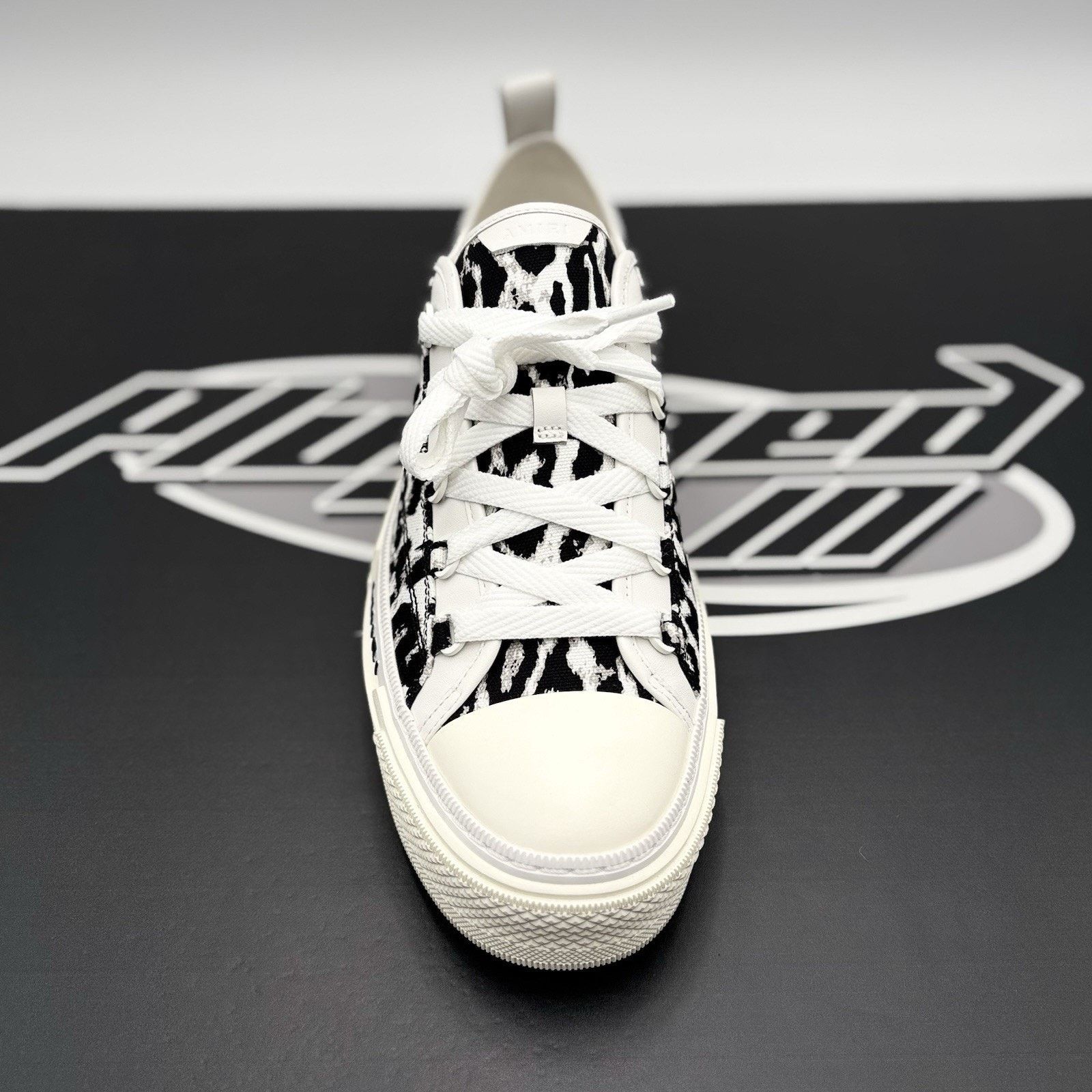Amiri Amiri Court Low ' White Leopard ' | EXCELLENT CONDITION! Size US 10 / EU 43 - 5 Thumbnail