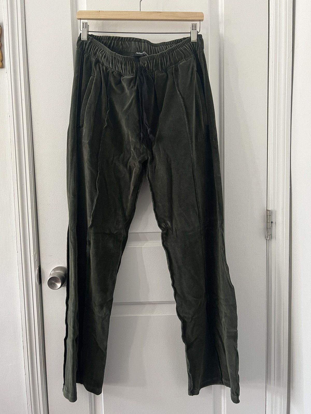 Other Atelier De Roupa Forest Green Velour Sweatpants Size US 32 / EU 48 - 1 Thumbnail