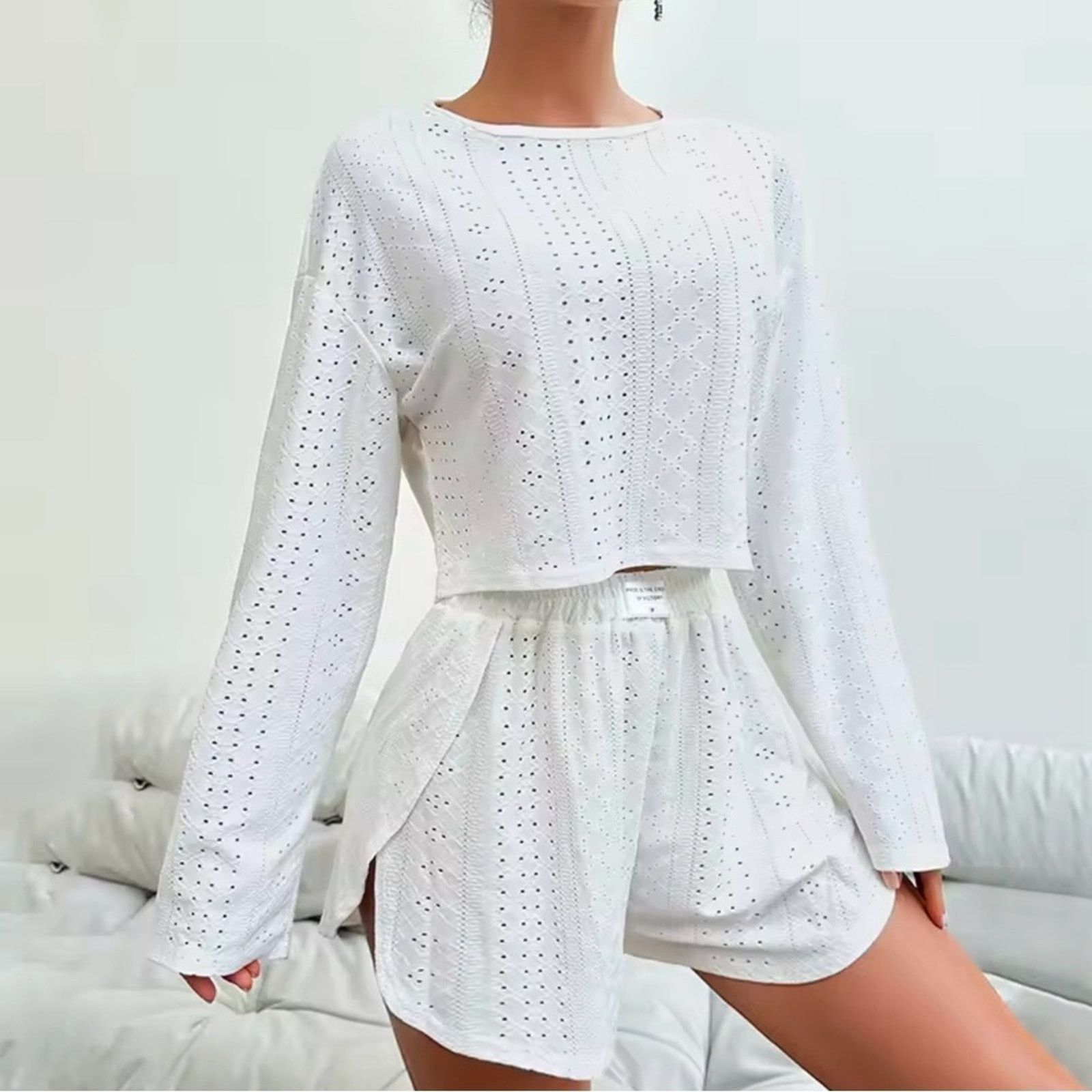 Other New Y2K White Eyelet Long Sleeve and Shorts Set size S/M Size S / US 4 / IT 40 - 2 Thumbnail