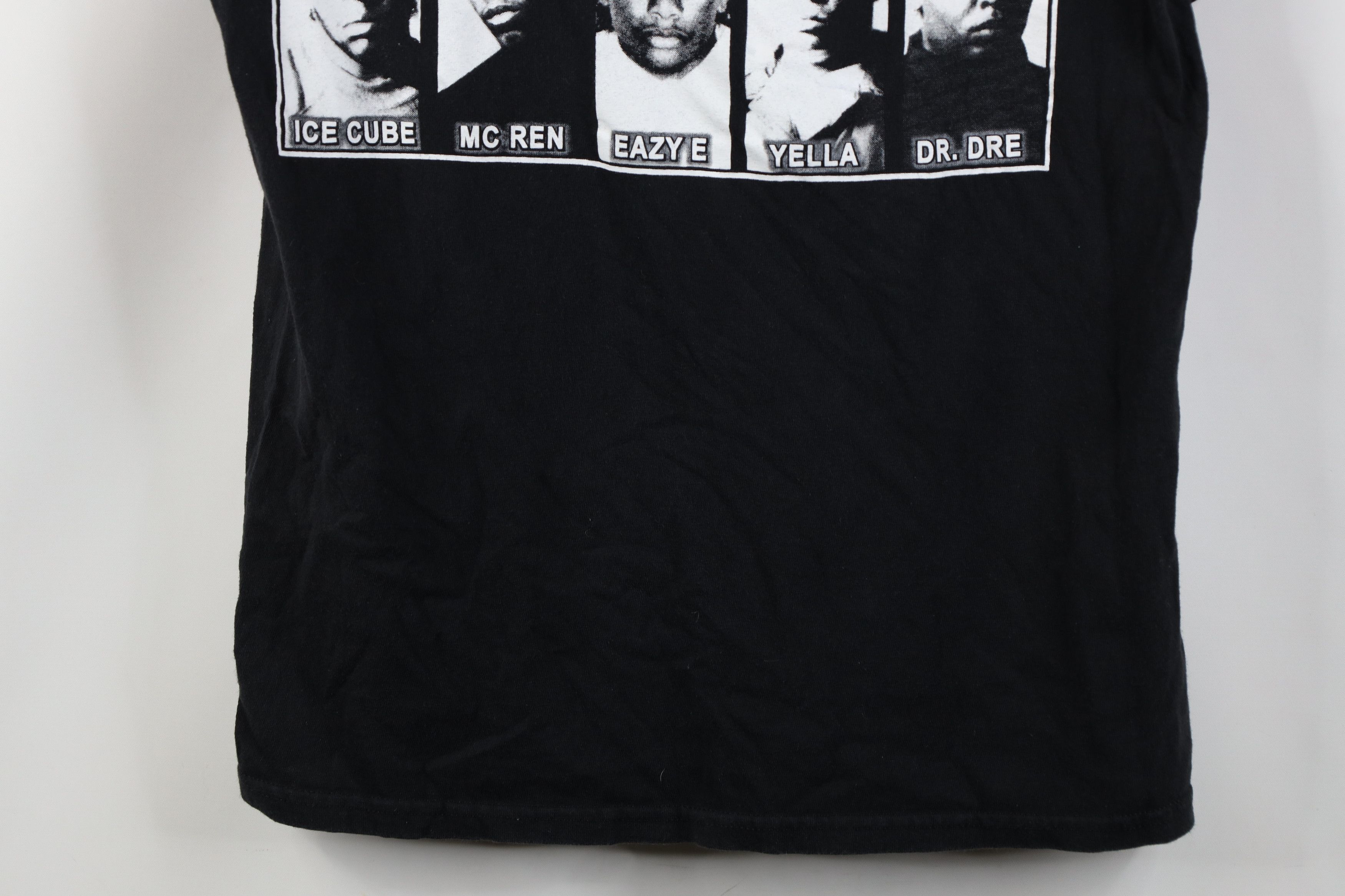Vintage Vintage NWA Ice Cube Eazy E MC Ren Yella Dr Dre Rap T-Shirt Size US M / EU 48-50 / 2 - 3 Thumbnail