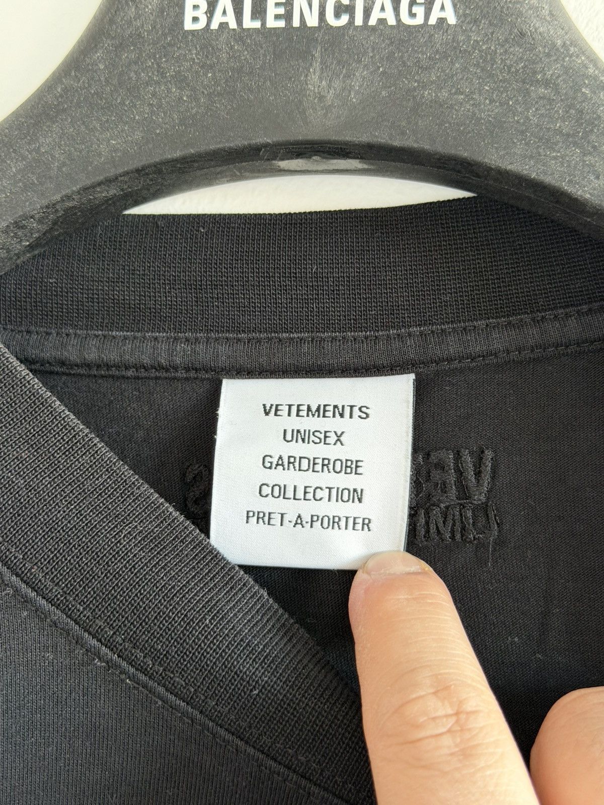Vetements VETEMENTS Pret-A-Porter Hardcore Couture T-shirt gvasalia Size US S / EU 44-46 / 1 - 10 Thumbnail