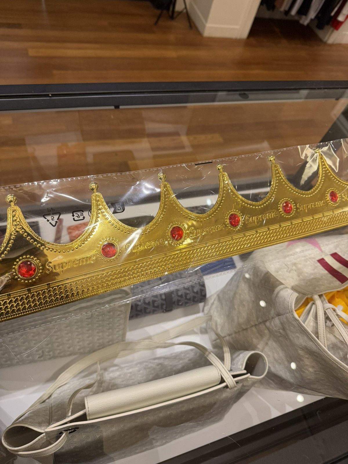 Supreme Supreme Gold Crown Size ONE SIZE - 1 Thumbnail
