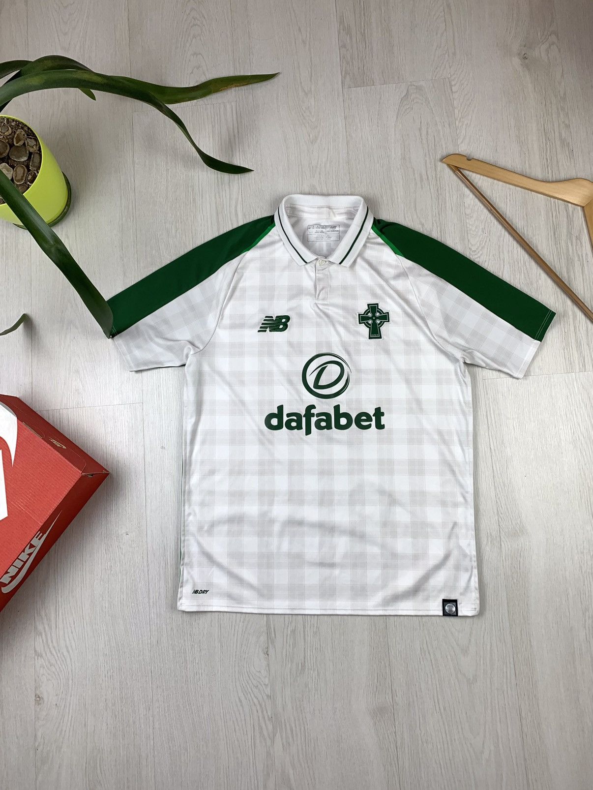 New Balance New Balance Celtic 2018-2019 Away Shirt Soccer Jersey Size S Size US S / EU 44-46 / 1 - 1 Thumbnail