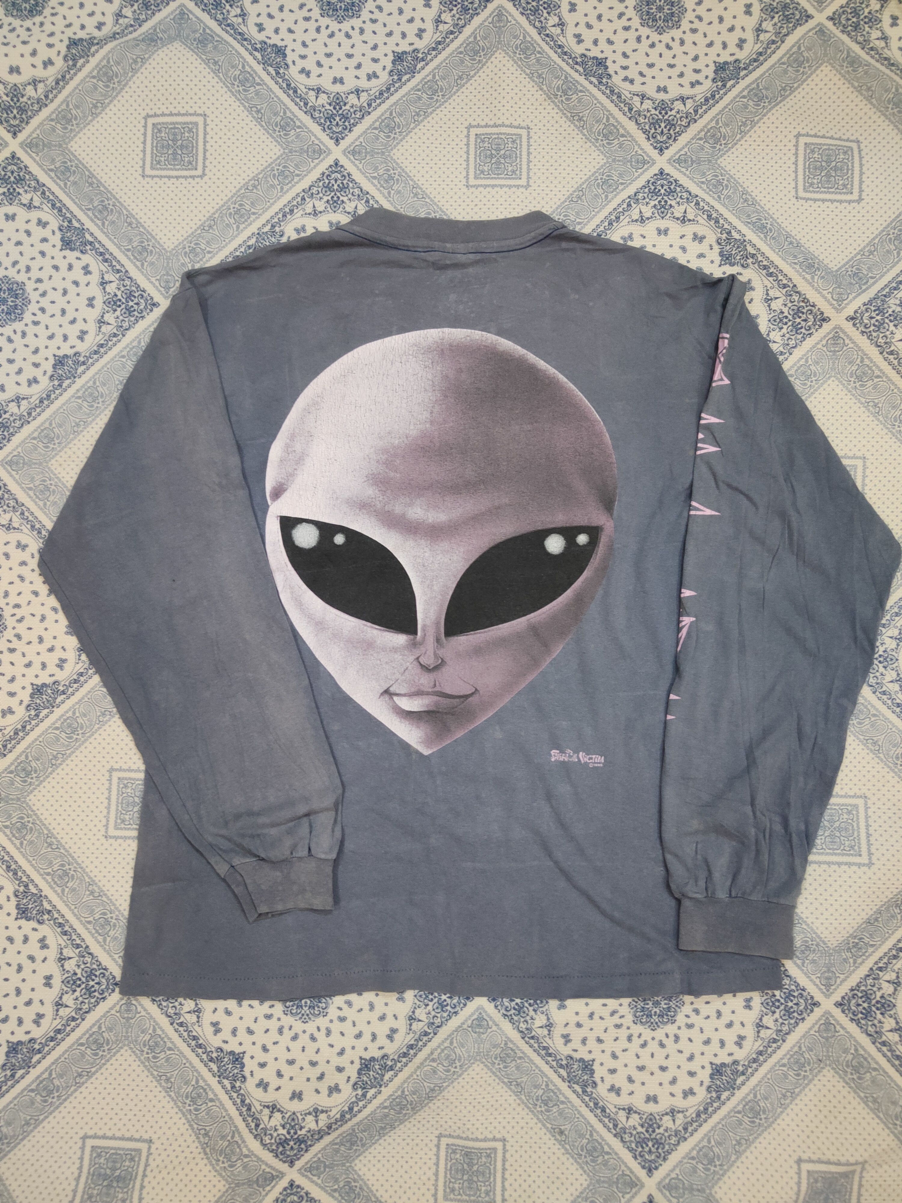 Fashion Victim × Vintage Vintage 95's Fashion Victim Alien Believer Size US L / EU 52-54 / 3 - 1 Thumbnail