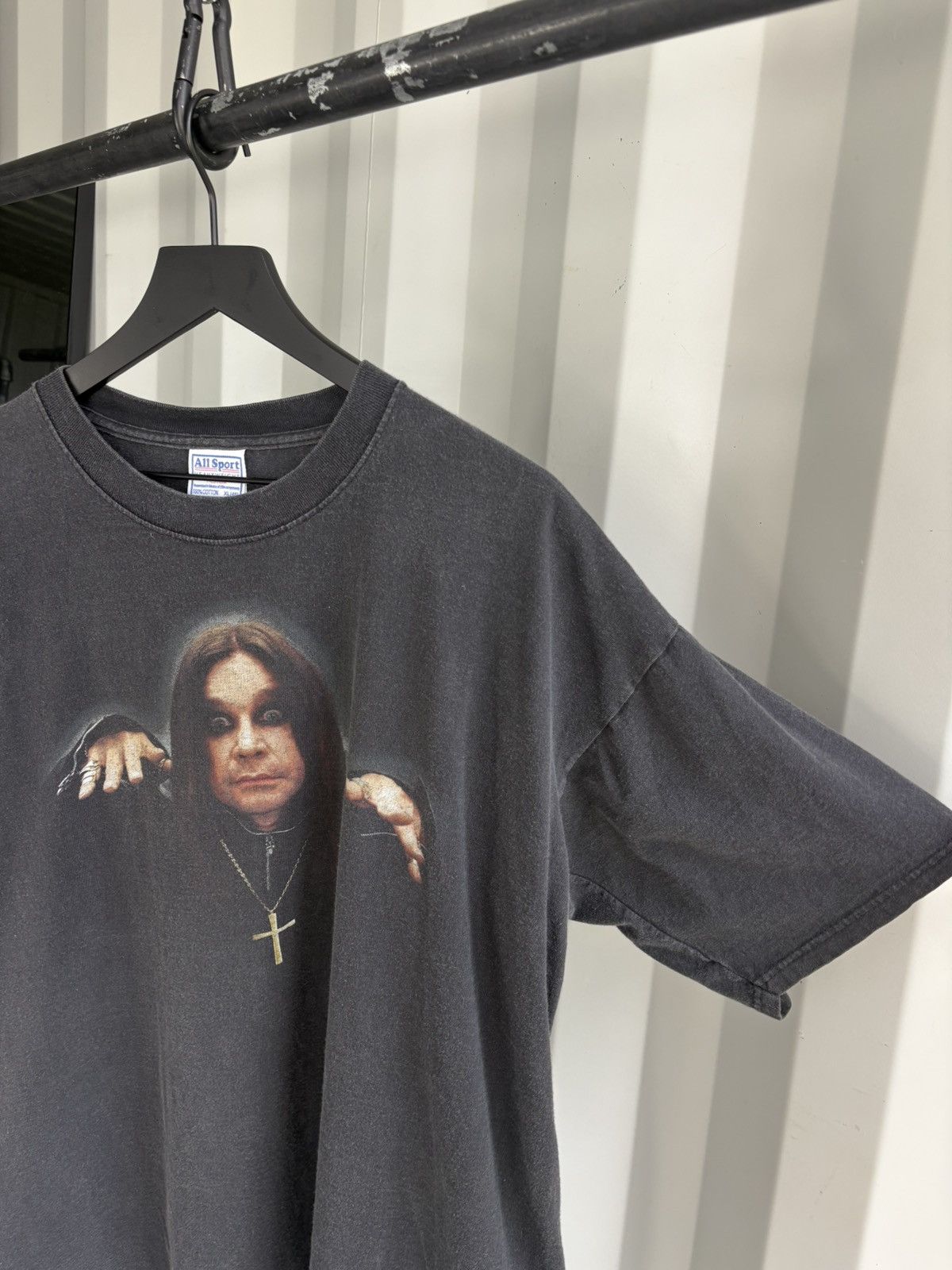 Band Tees Vintage Ozzy Osbourne Shirt Thrashed Faded Grunge Size US XL / EU 56 / 4 - 2 Thumbnail