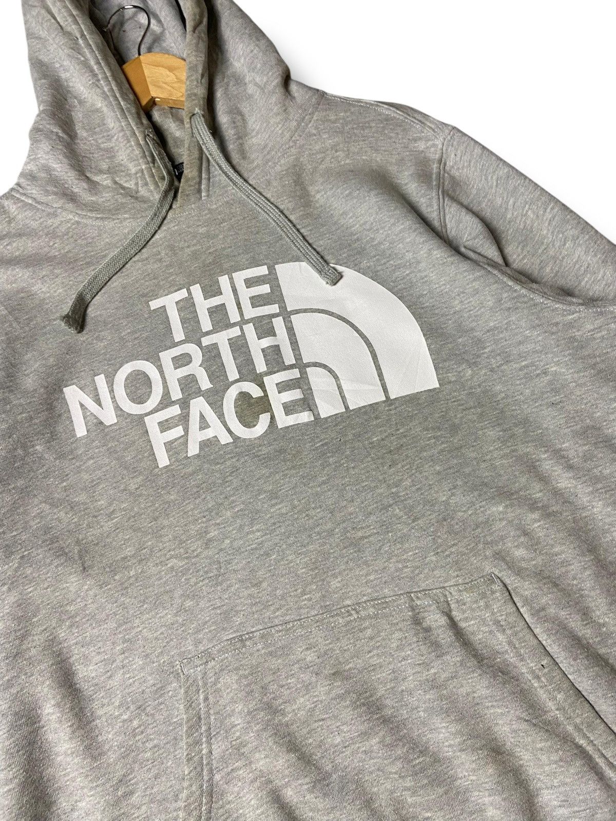 Vintage The North Face Spellout Hoodies (129)