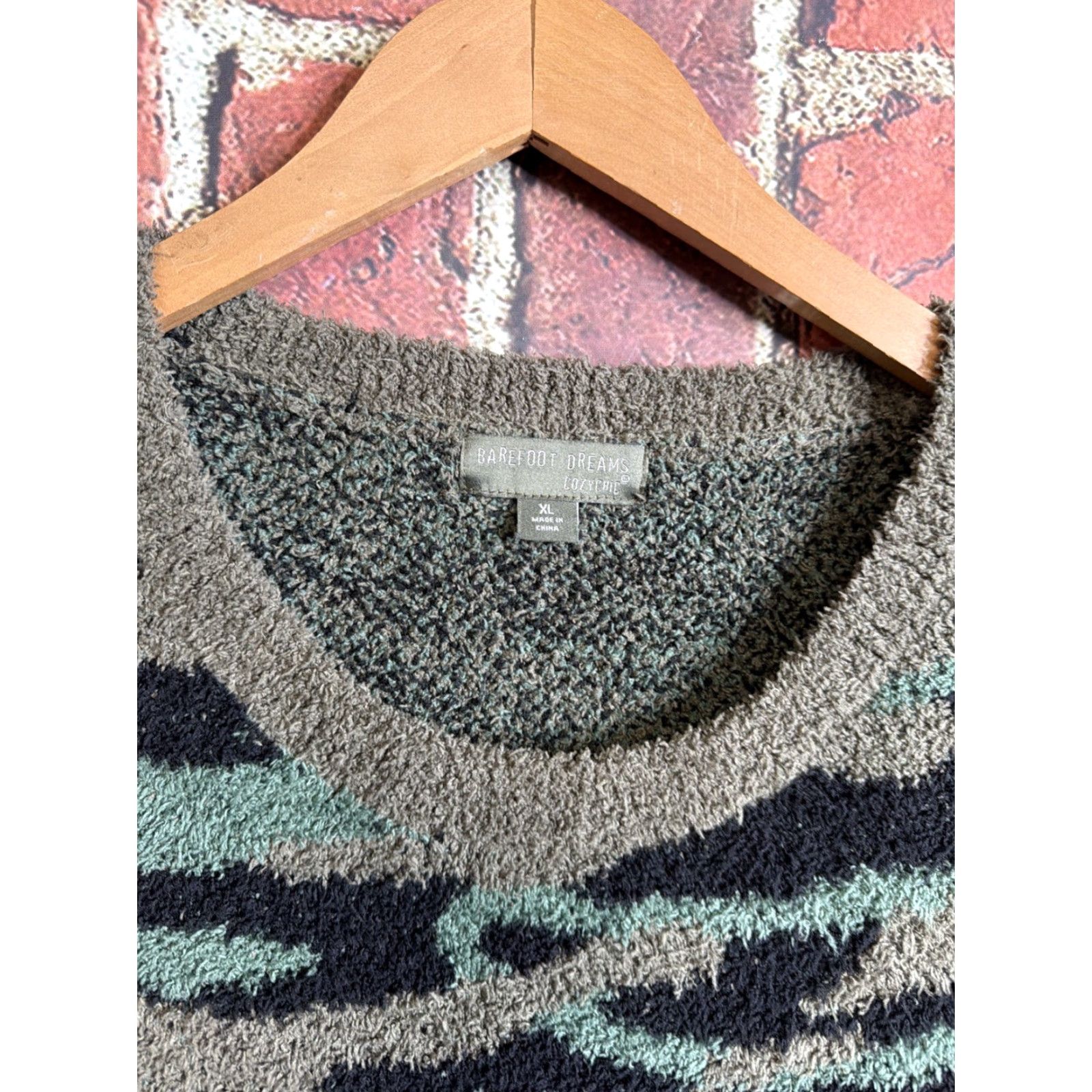Vintage Barefoot Dreams CozyChic Seaside Crew-Neck Pullover Green Camo XL Women Sweater Pullover Camouflage Size XL / US 12-14 / IT 48-50 - 2 Thumbnail