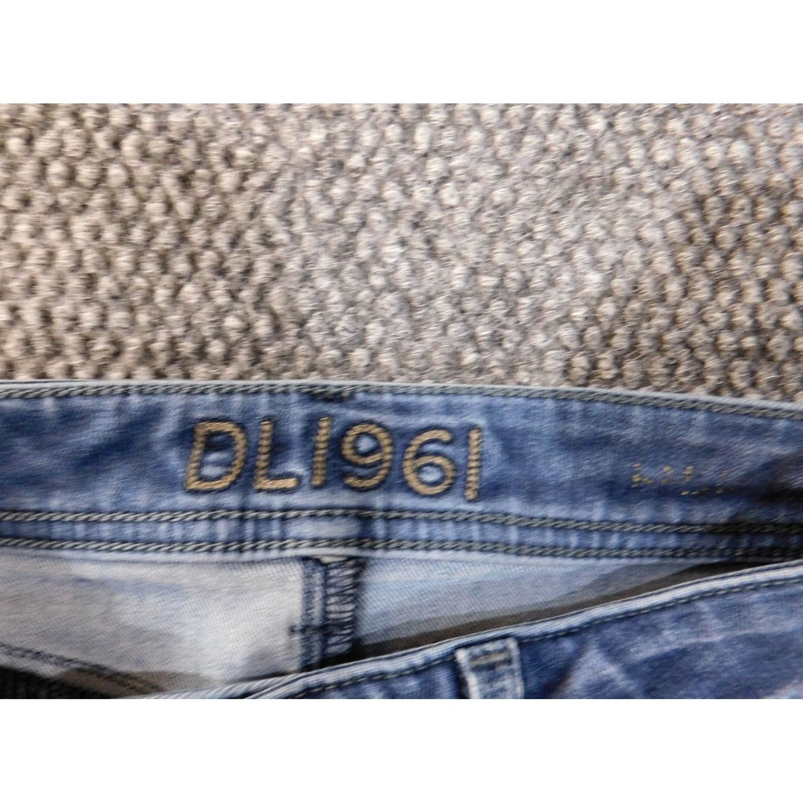DL1961 DL1961 Jeans size 24 Womens Emma Legging Bloom Dark Wash Denim Classic Straight Zipper Stretch Regular 27in Inseam Blue 8.5-10.5 Rise Size 42" / US 20 - 2 Thumbnail