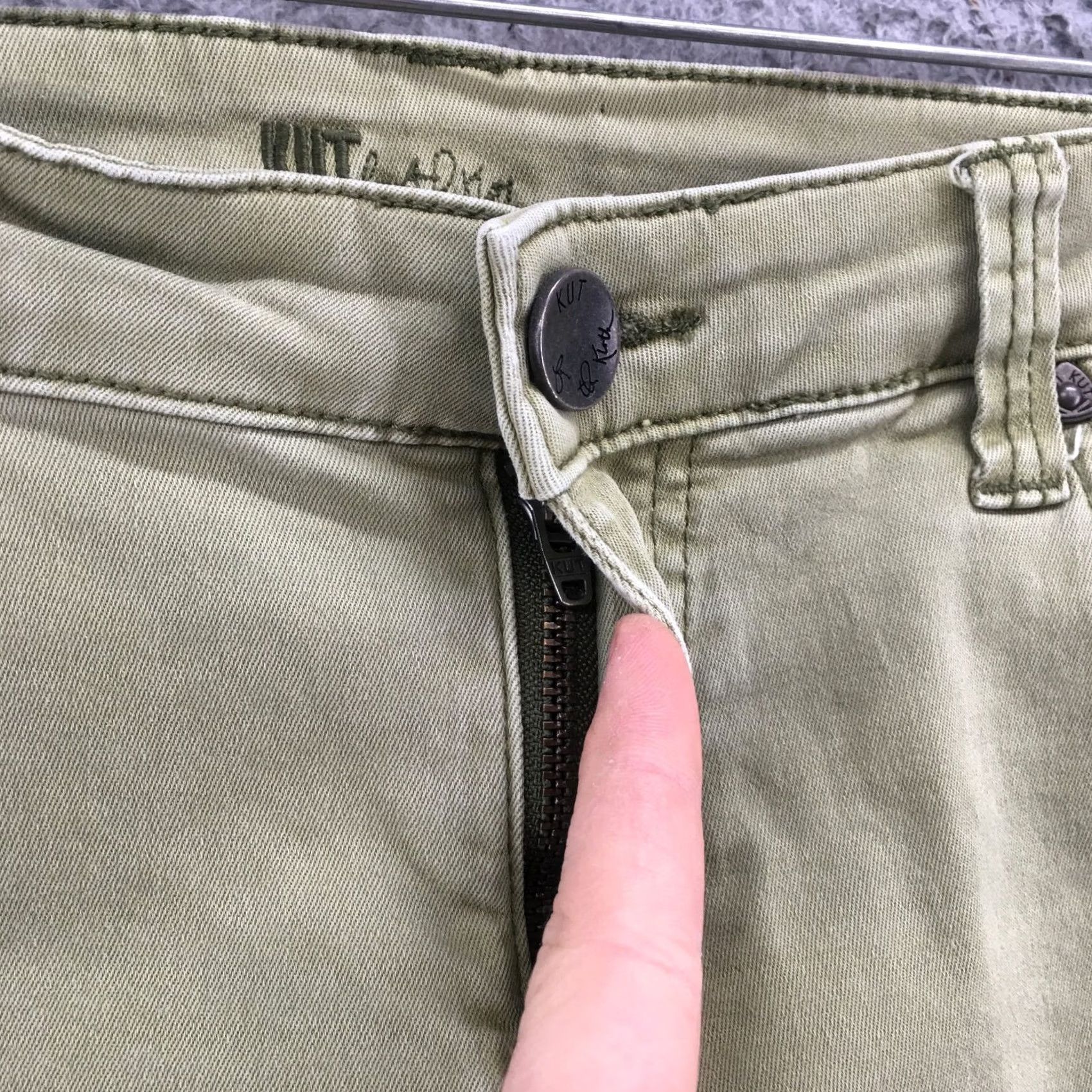 Vintage KUT from the kloth Shorts Womens 2 Green Denim Bermuda Jean Mid Rise Zip Cut Off Size 26" / US 2 / IT 38 - 3 Thumbnail