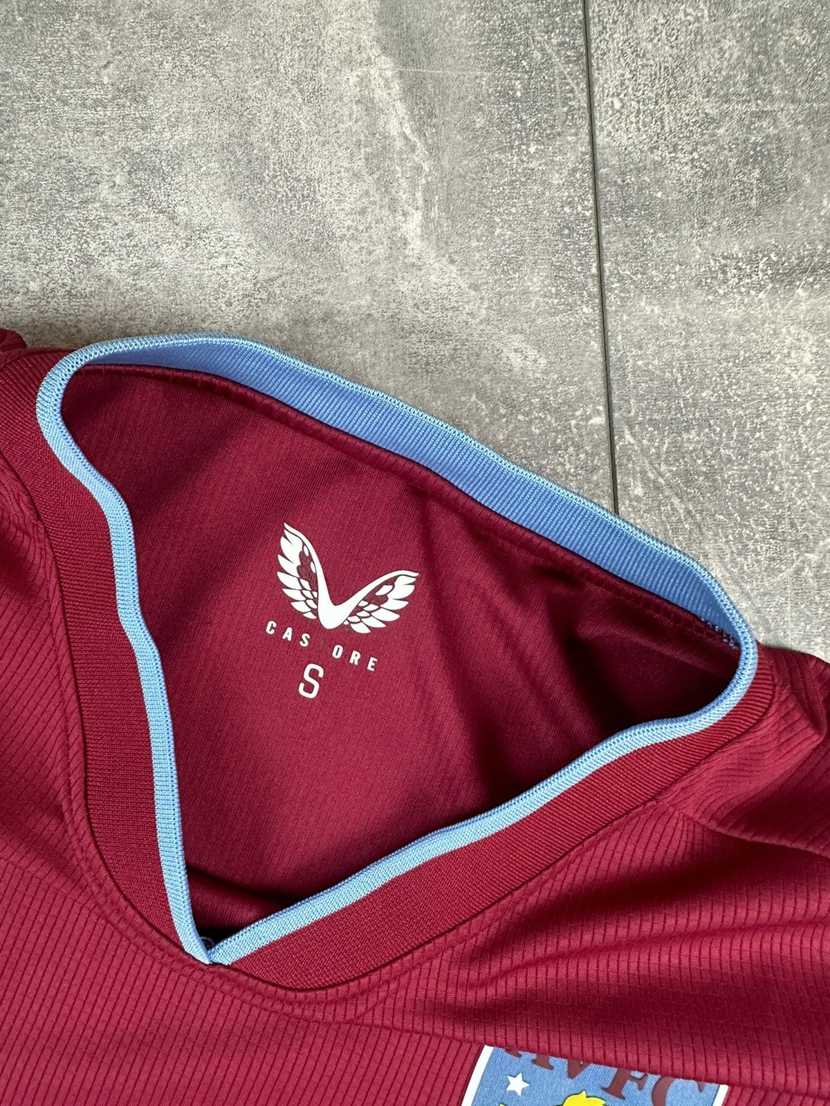 Castore Castore Aston Villa Home 2022/23 Football Soccer Jersey Size US S / EU 44-46 / 1 - 8 Thumbnail