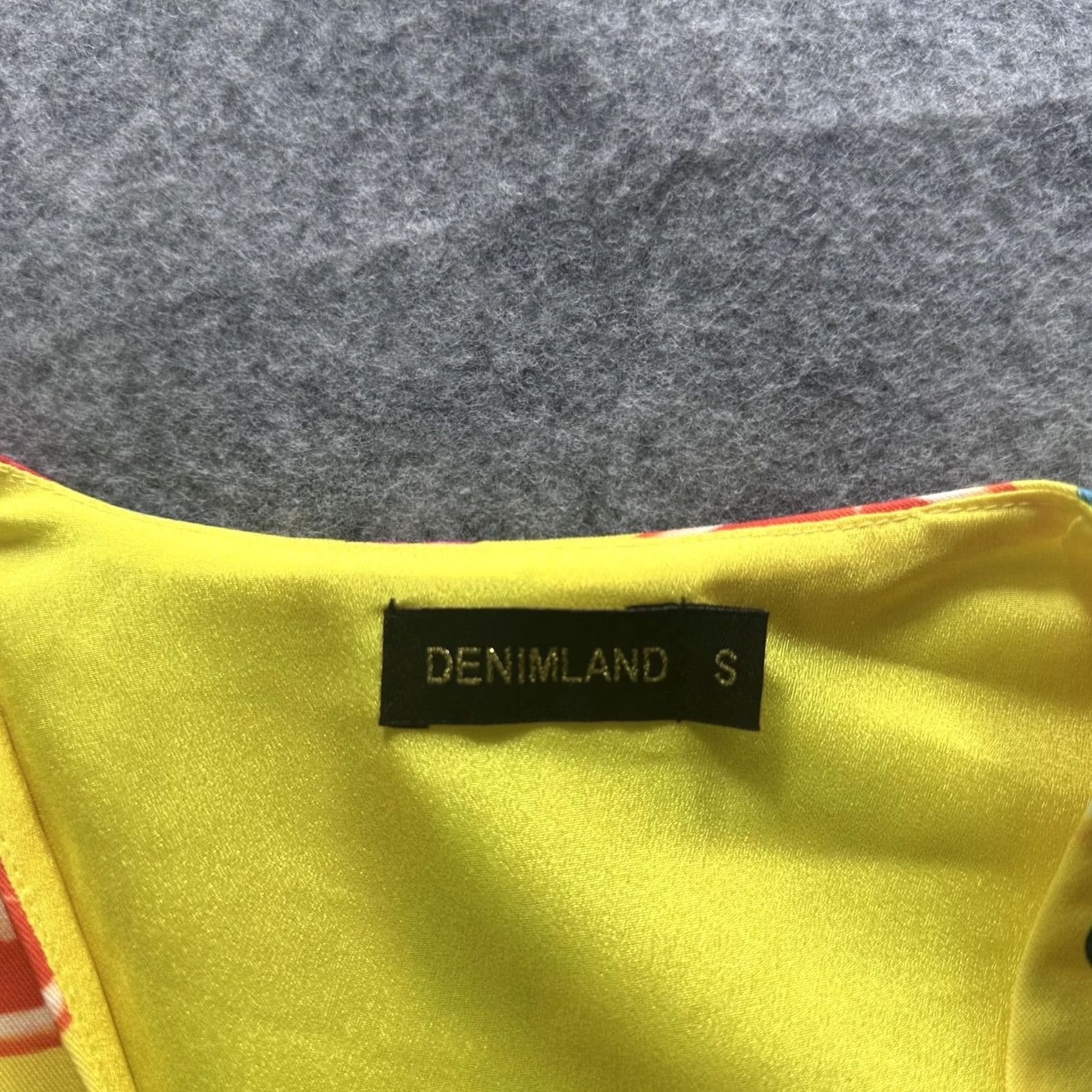Vintage DENIMLAND Dress Womens S Yellow Fruit Print V Neck Puff Sleeve Ruffle Mini Size S / US 4 / IT 40 - 5 Thumbnail