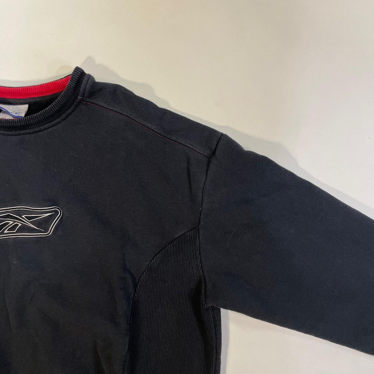 Reebok Reebok navy crewneck sweatshirt with embroidered logo y2k Size US S / EU 44-46 / 1 - 3 Thumbnail