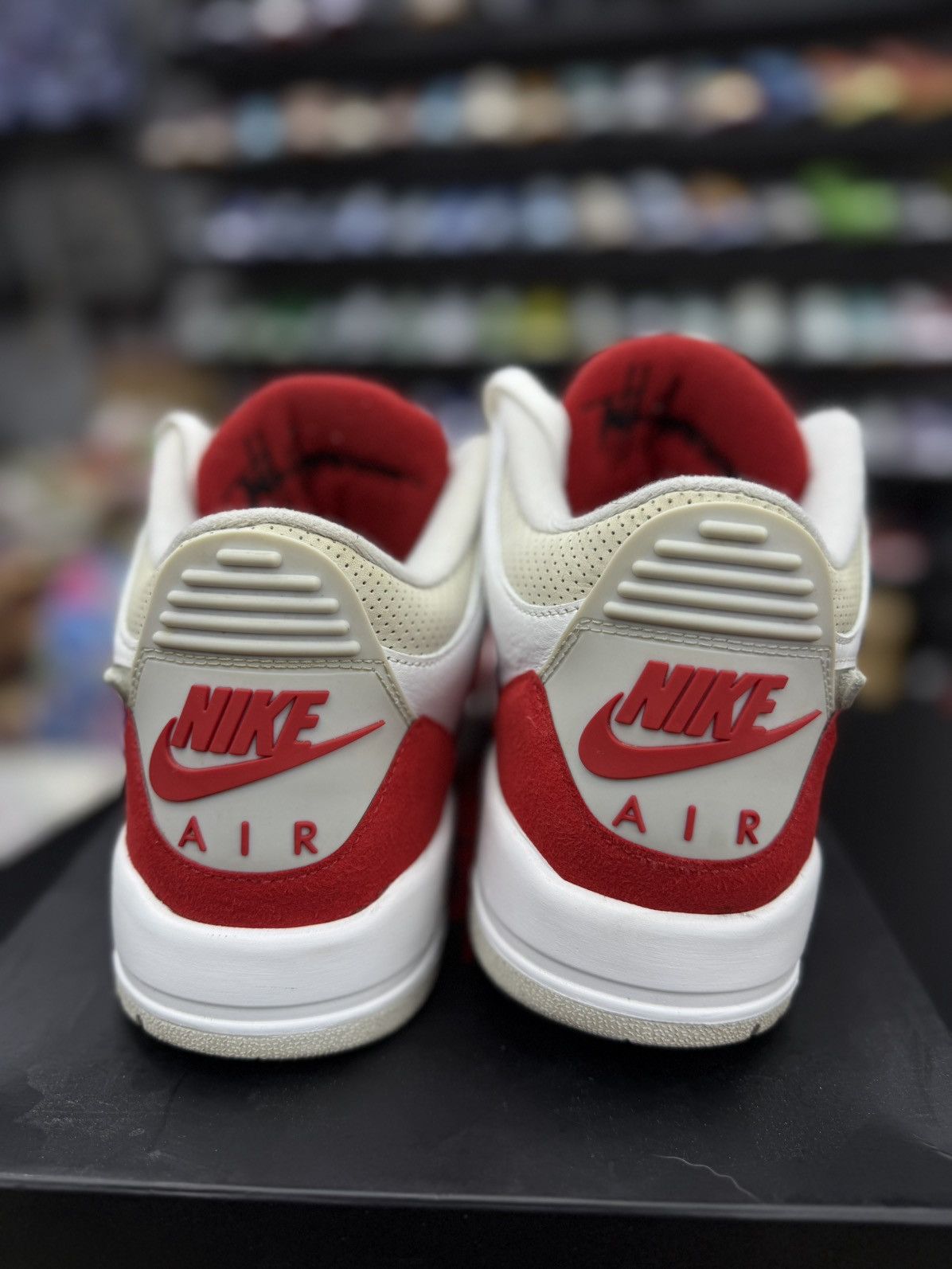 Jordan Brand Jordan 3 Tinker University Red Size (11.5) 2019 (CJ0939-100) Size US 11.5 / EU 44-45 - 14 Thumbnail