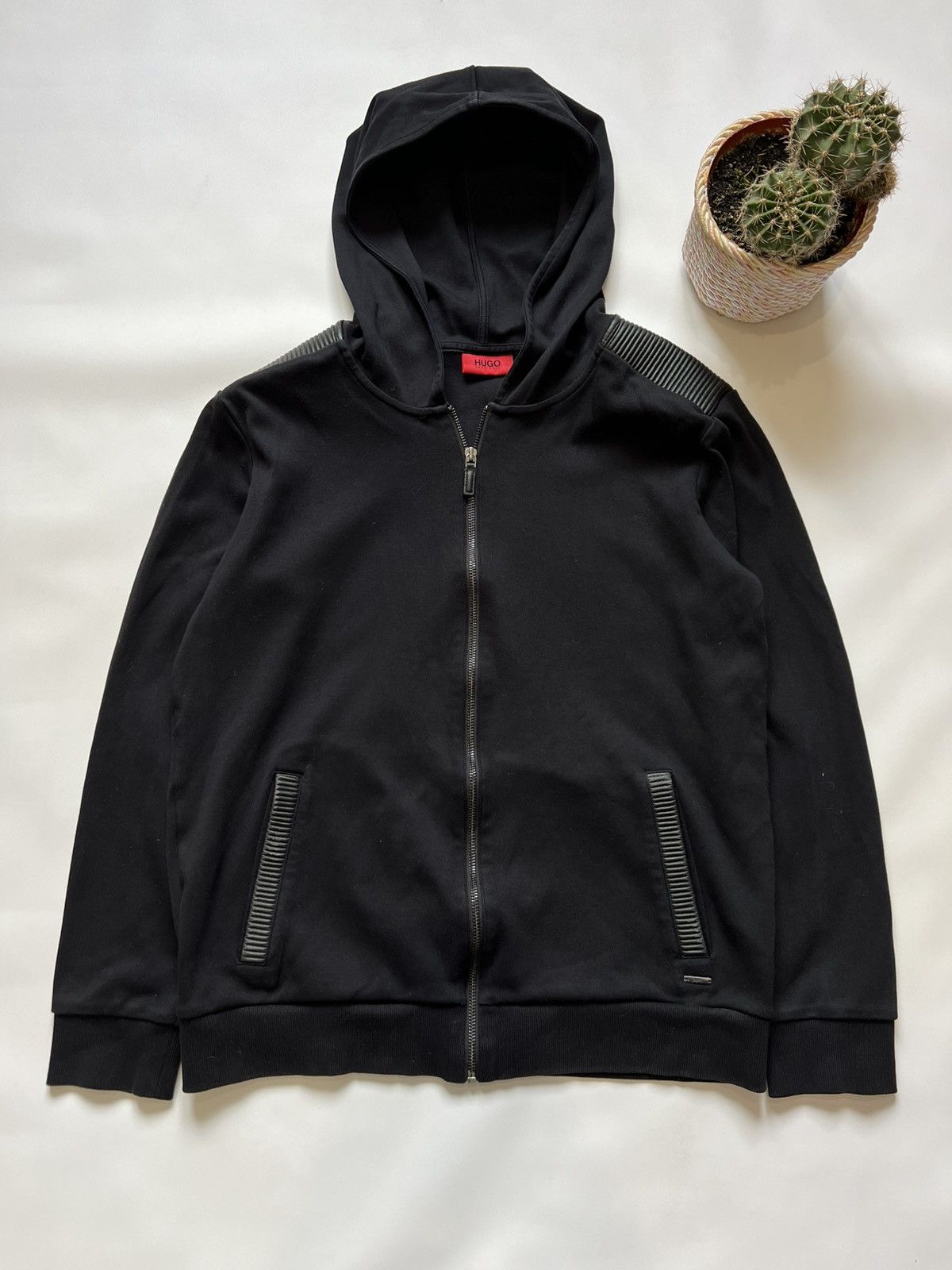 Hugo Boss Hugo BOSS Black Zip Hoodie Mens Classic Leather Size US M / EU 48-50 / 2 - 1 Thumbnail