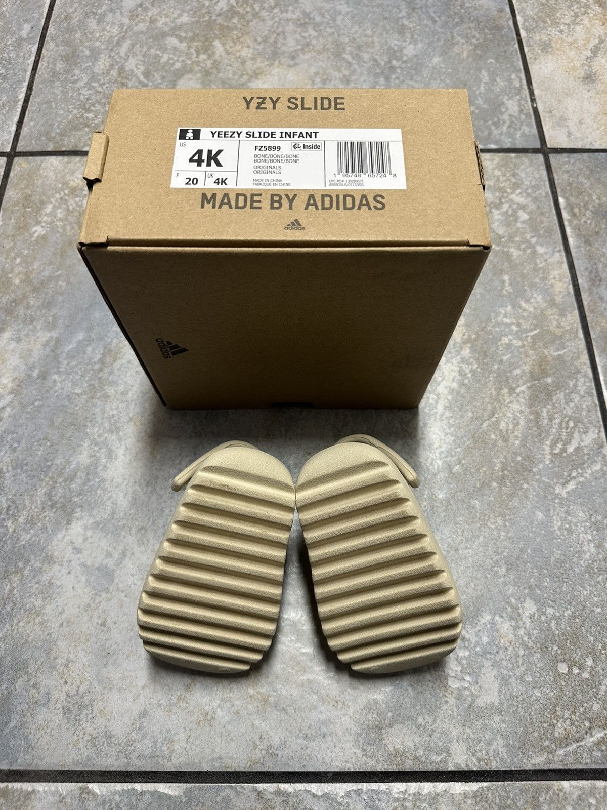 Yeezy Yeezy YZY slides Infant 4K Size ONE SIZE - 3 Thumbnail